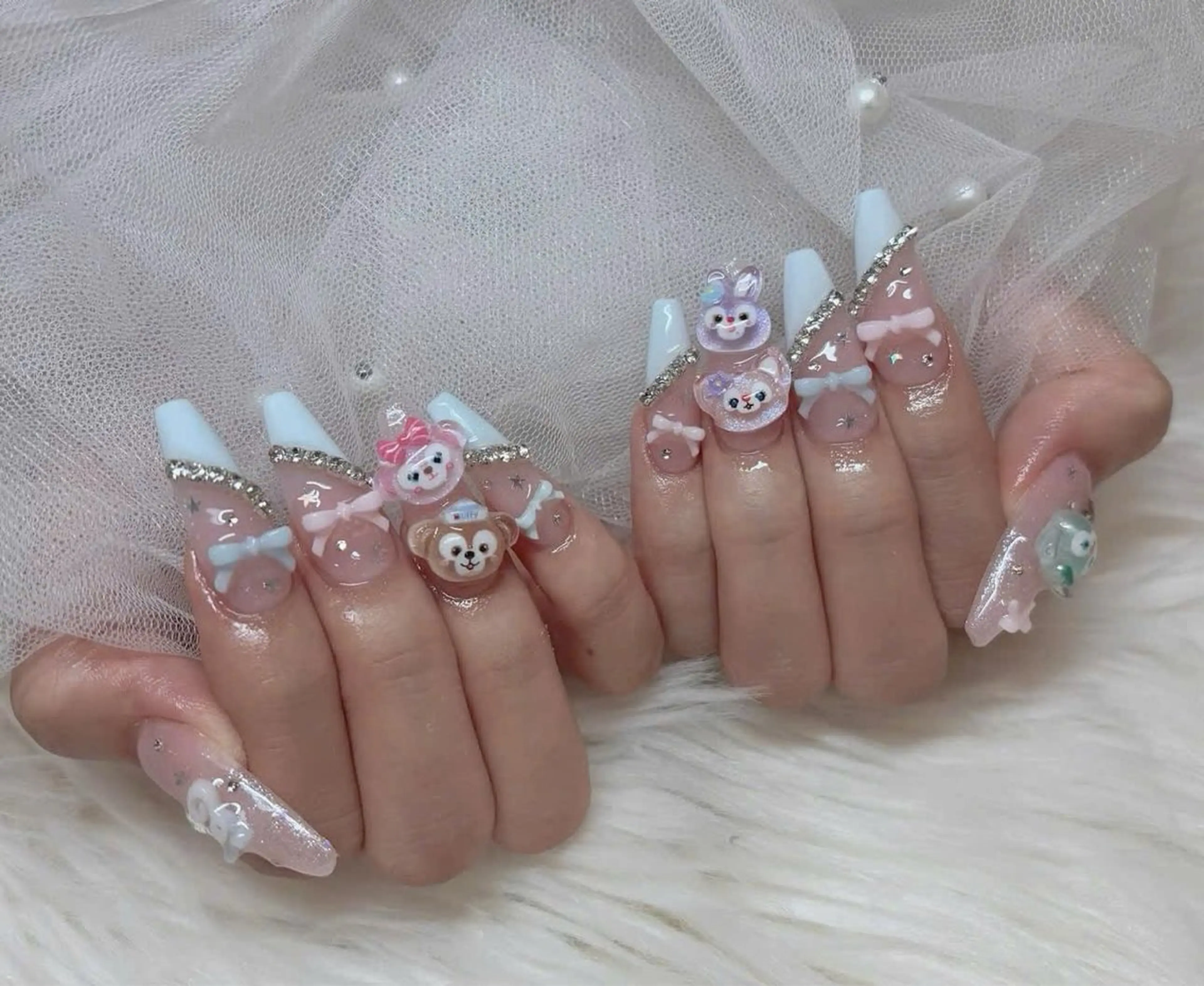 ネイル オーロラネイル フレンチネイル ジェルネイル ハロウィン 韓国ネイル ハンドネイル H.baby Nail Salonのネイルデザイン