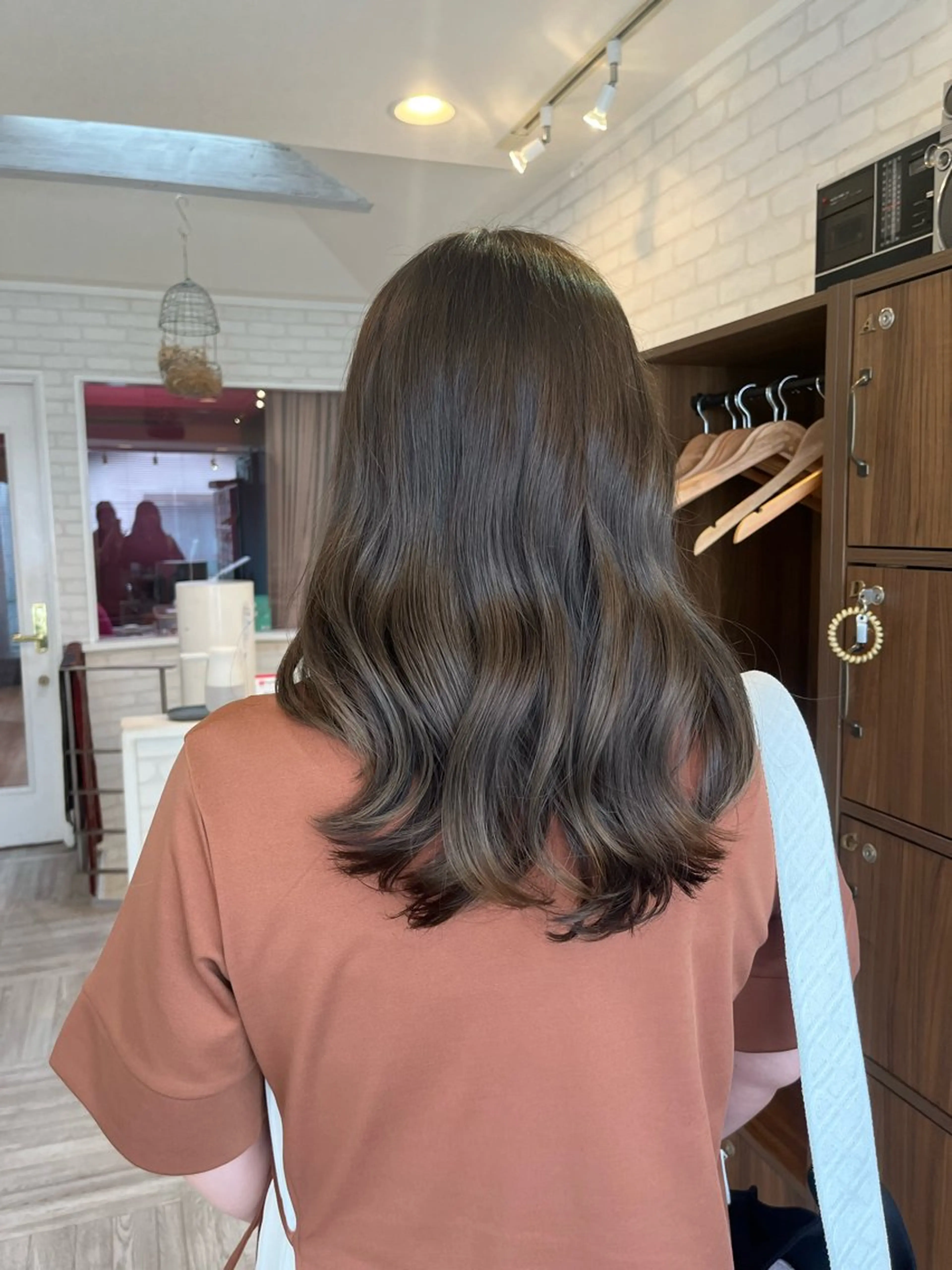 セミロング カラー ヘアカラー 阿部 うららのヘアスタイル