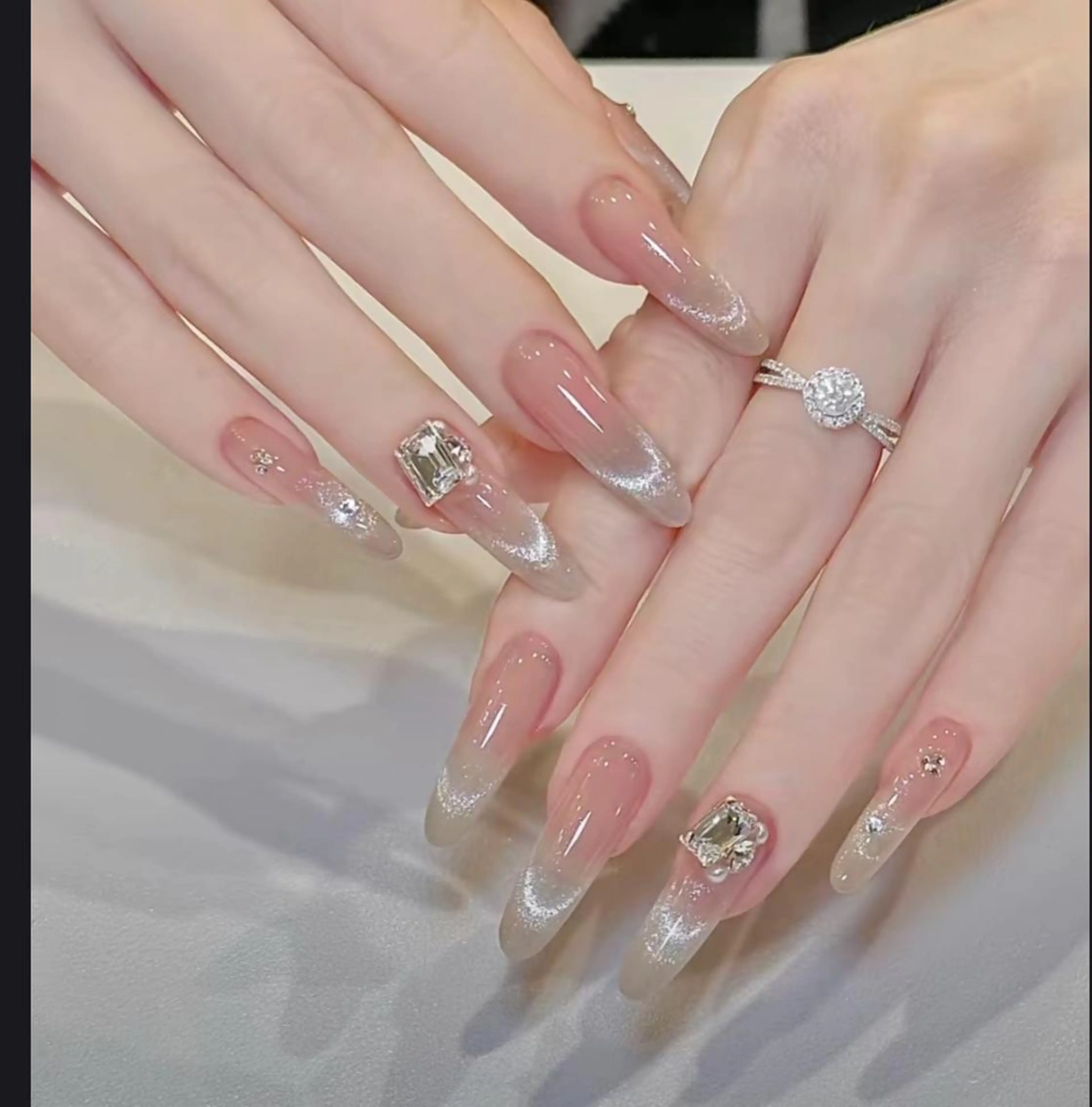 ネイル ハンドネイル エリ🫧 nail池袋東口のネイルデザイン