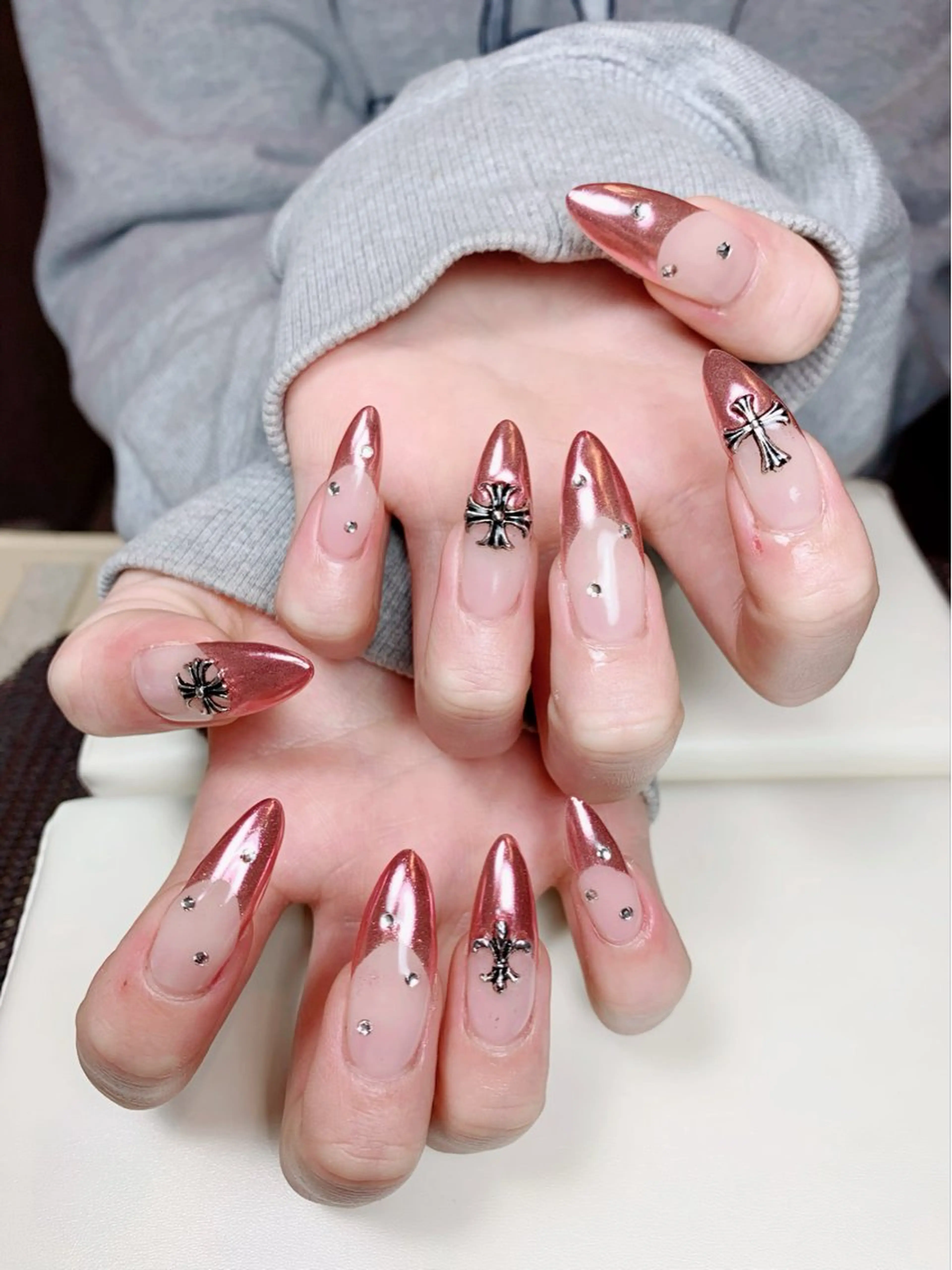 ネイル ミラーネイル ピンク 春ネイル ハンドネイル Nail Salon R.N アールドットエヌ所属・R.N アールドットエヌのネイルデザイン