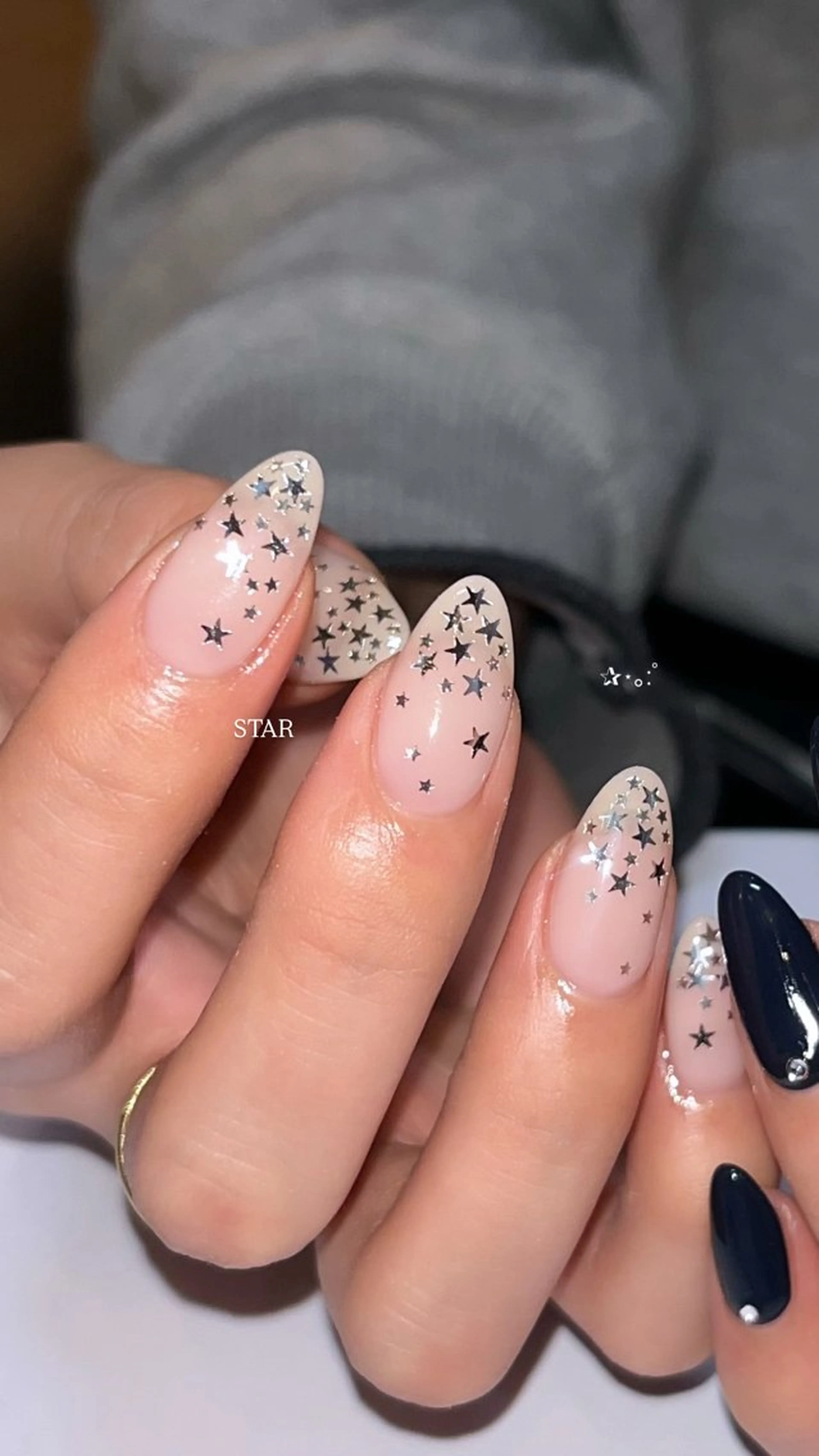 ネイル ハンドネイル prunelle .のネイルデザイン