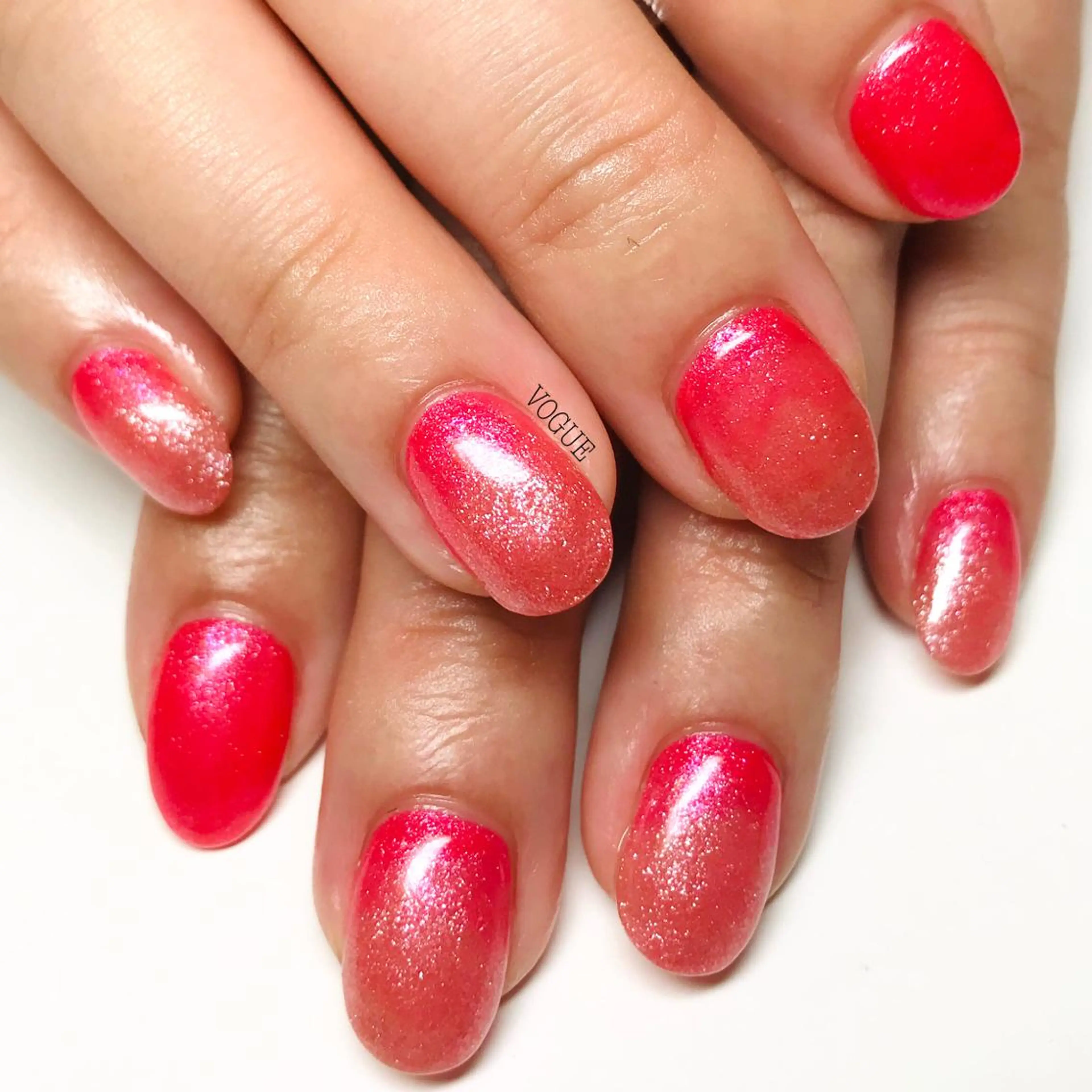 ネイル ハンドネイル VOGUE ×SWANのネイルデザイン