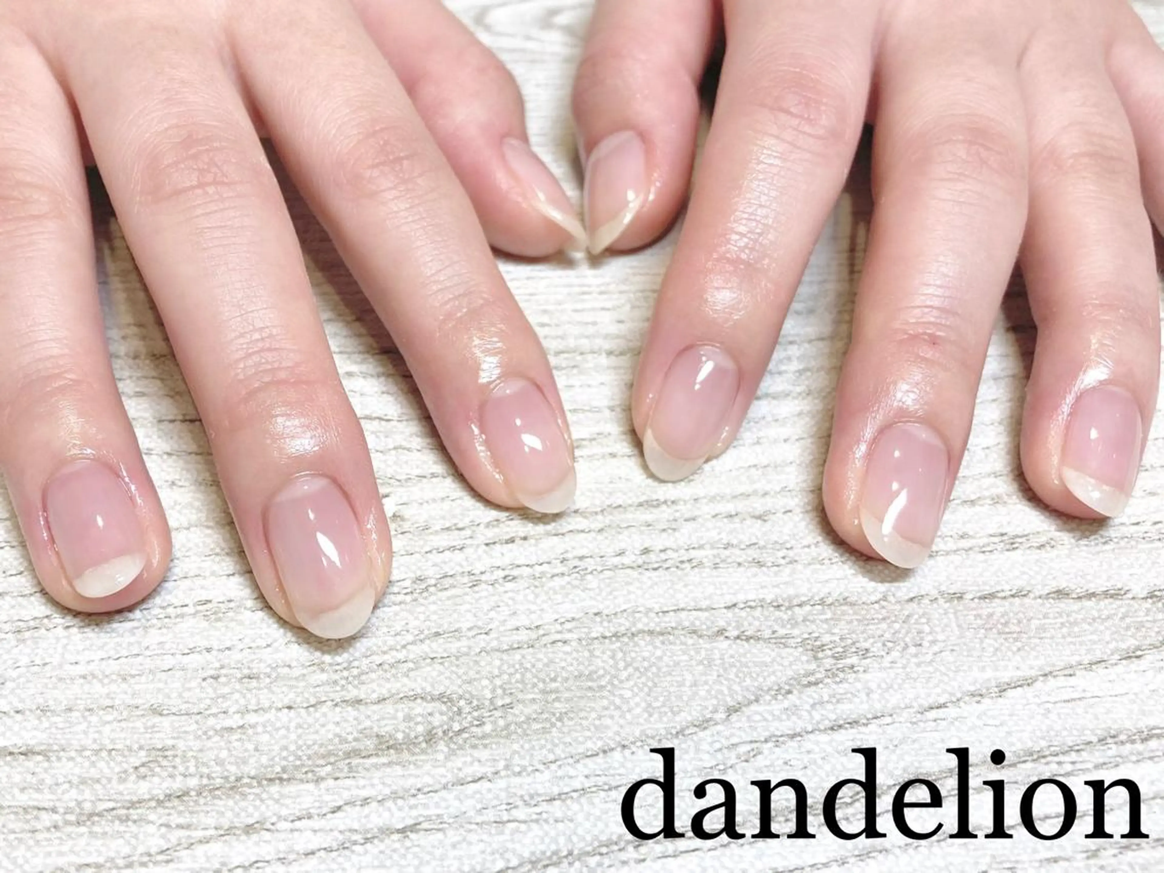 ネイル ハンドネイル ハンドケア dandelion ダンデライオンのネイルデザイン