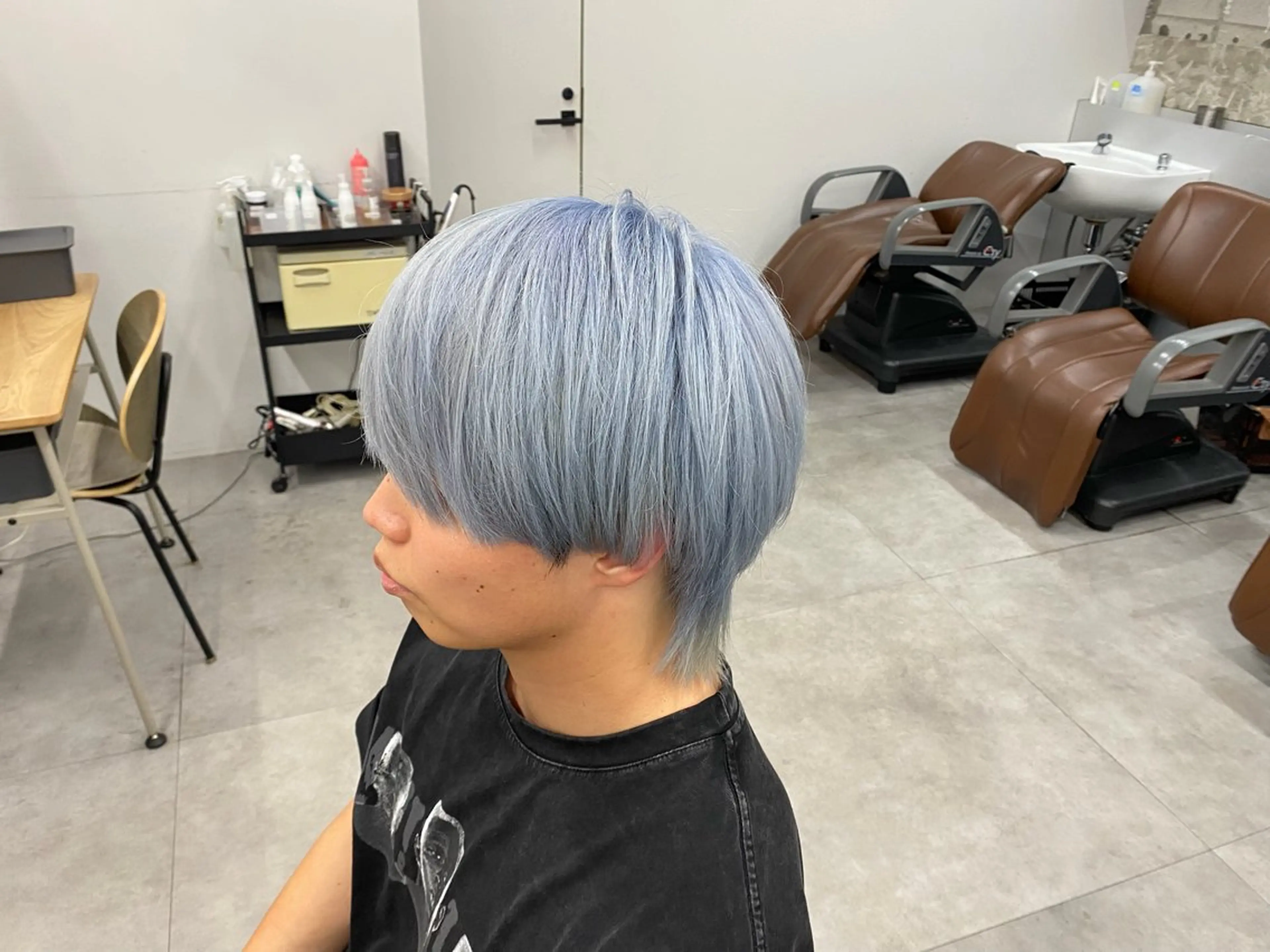 カラー メンズ メンズブリーチ ブリーチ 透明感カラー カット ヘアカラー メンズパーマ外屋敷 航のヘアスタイル