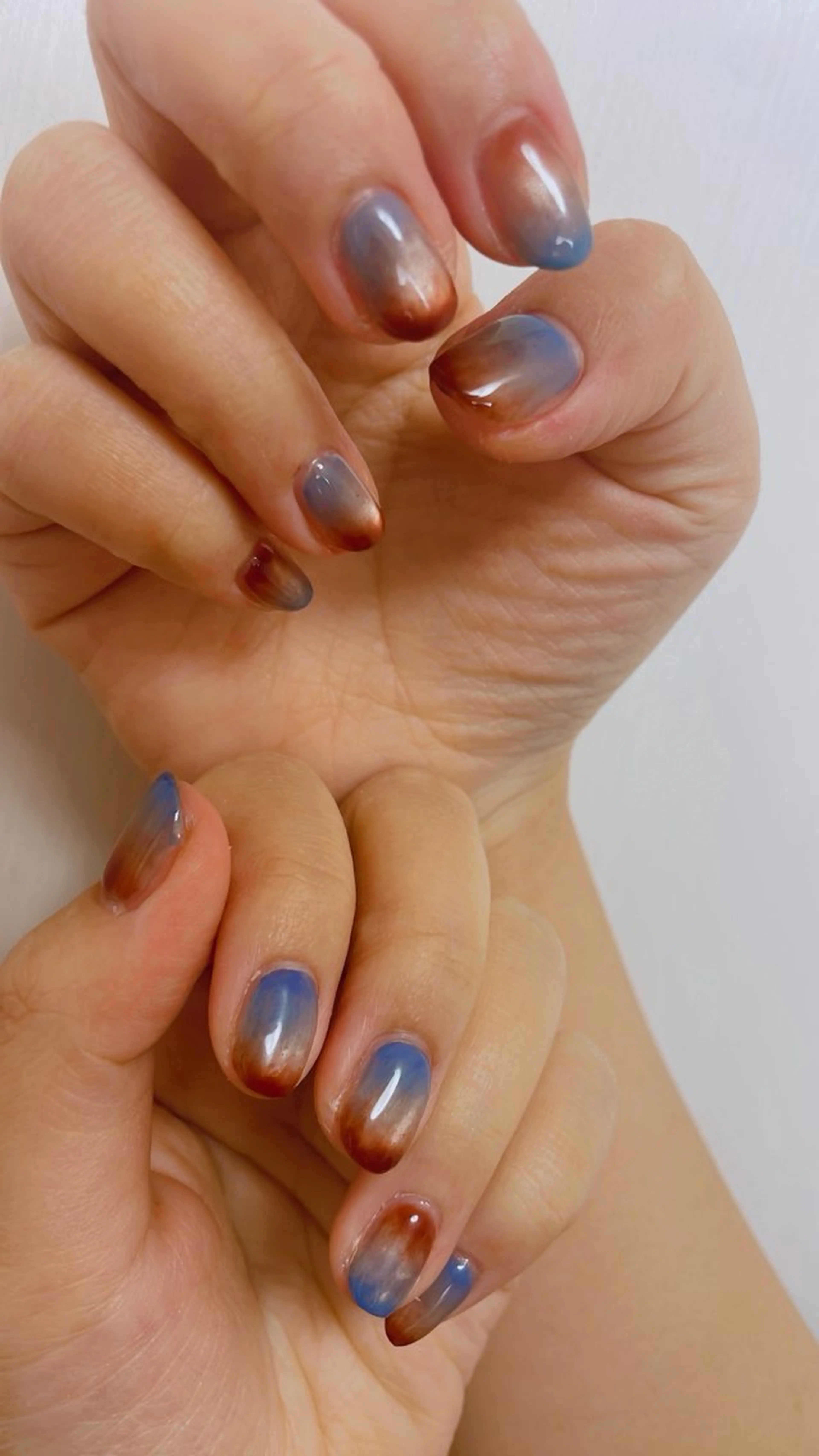 ネイル グラデーション マグネットネイル ハンドネイル 三原 麻佑のネイルデザイン