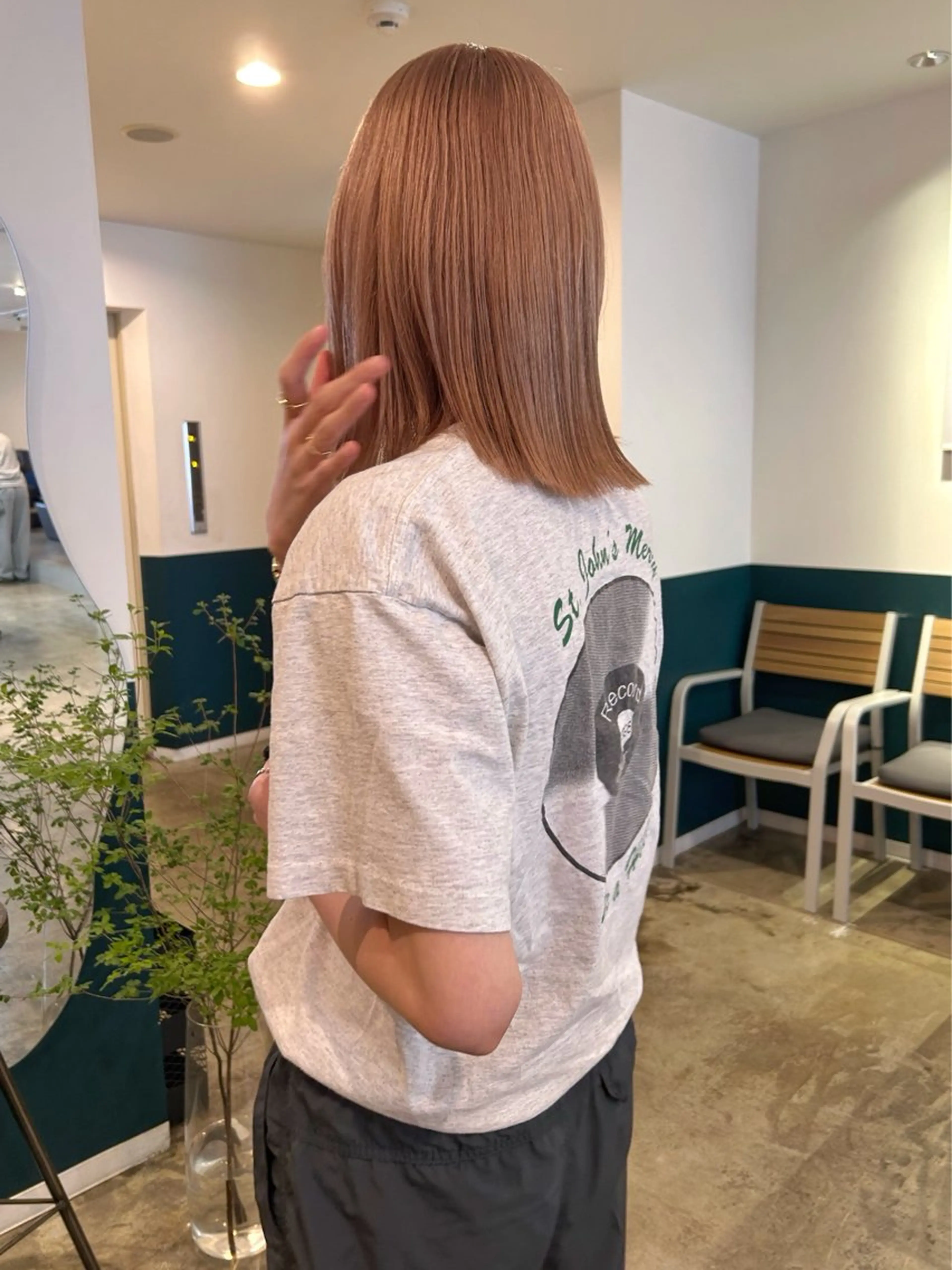 ミディアム カラー ベージュカラー カット ヘアカラー カラーリスト菅野 竜矢🌈のヘアスタイル