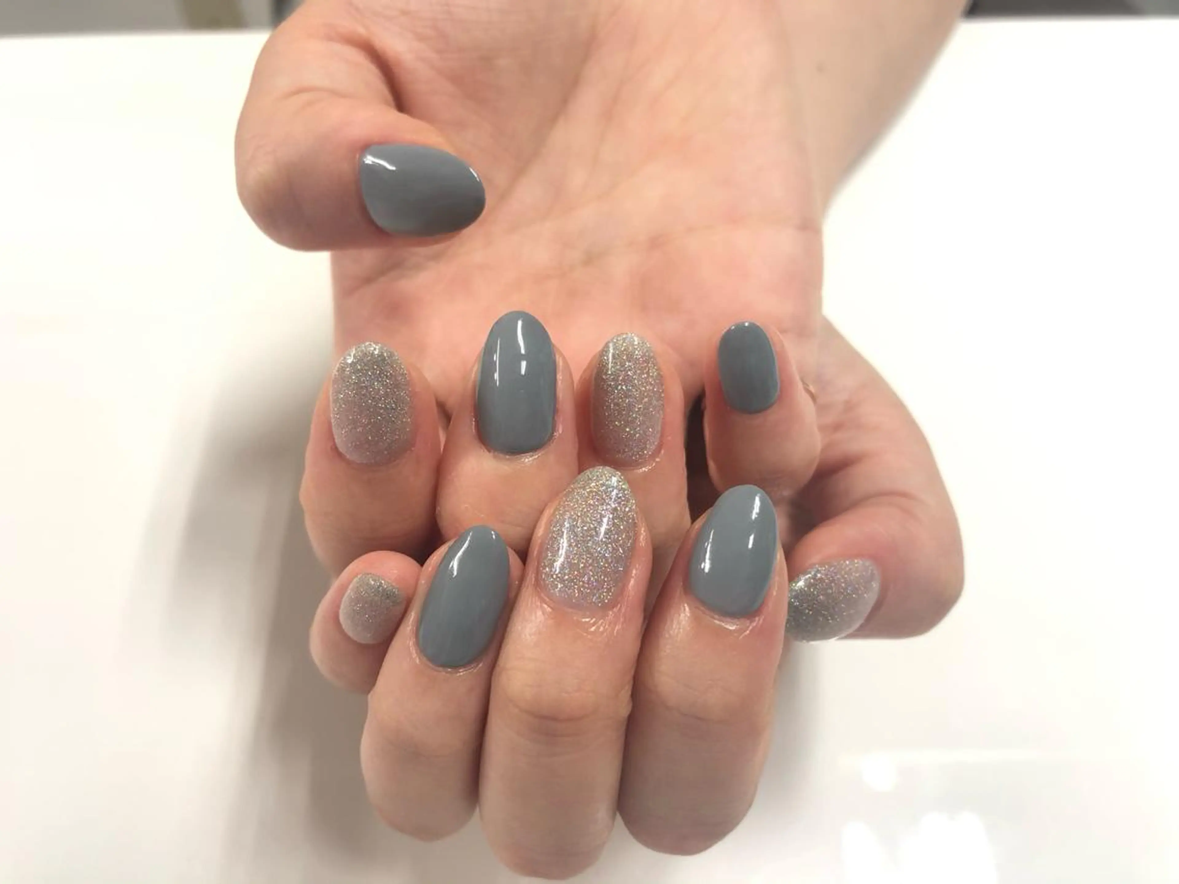 ネイル 吉田 芹菜のネイルデザイン