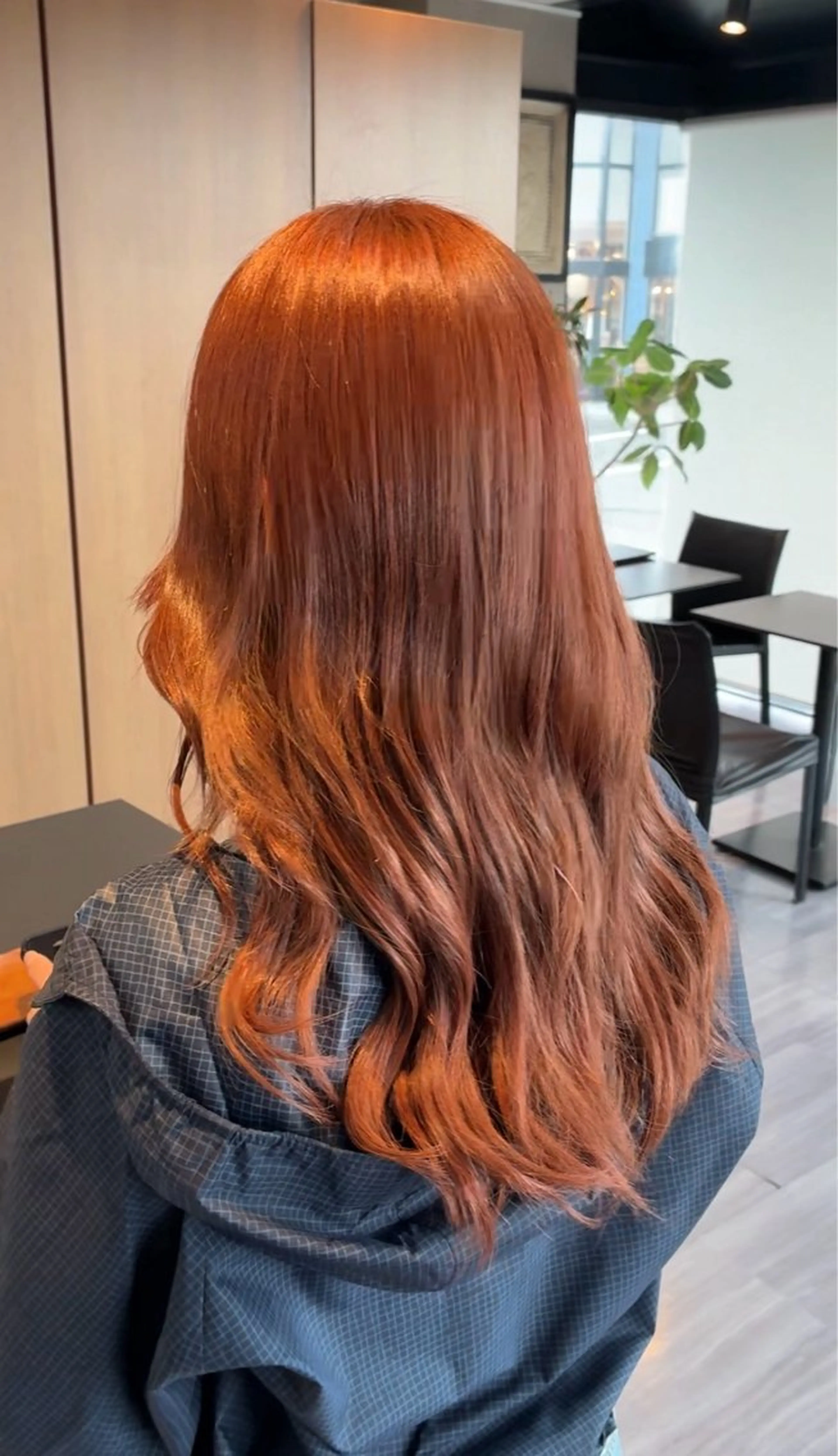 セミロング カラー ブリーチ ブラウンカラー ダブルカラー ブリーチなしカラー オレンジ ヘアカラー arika もえのヘアスタイル