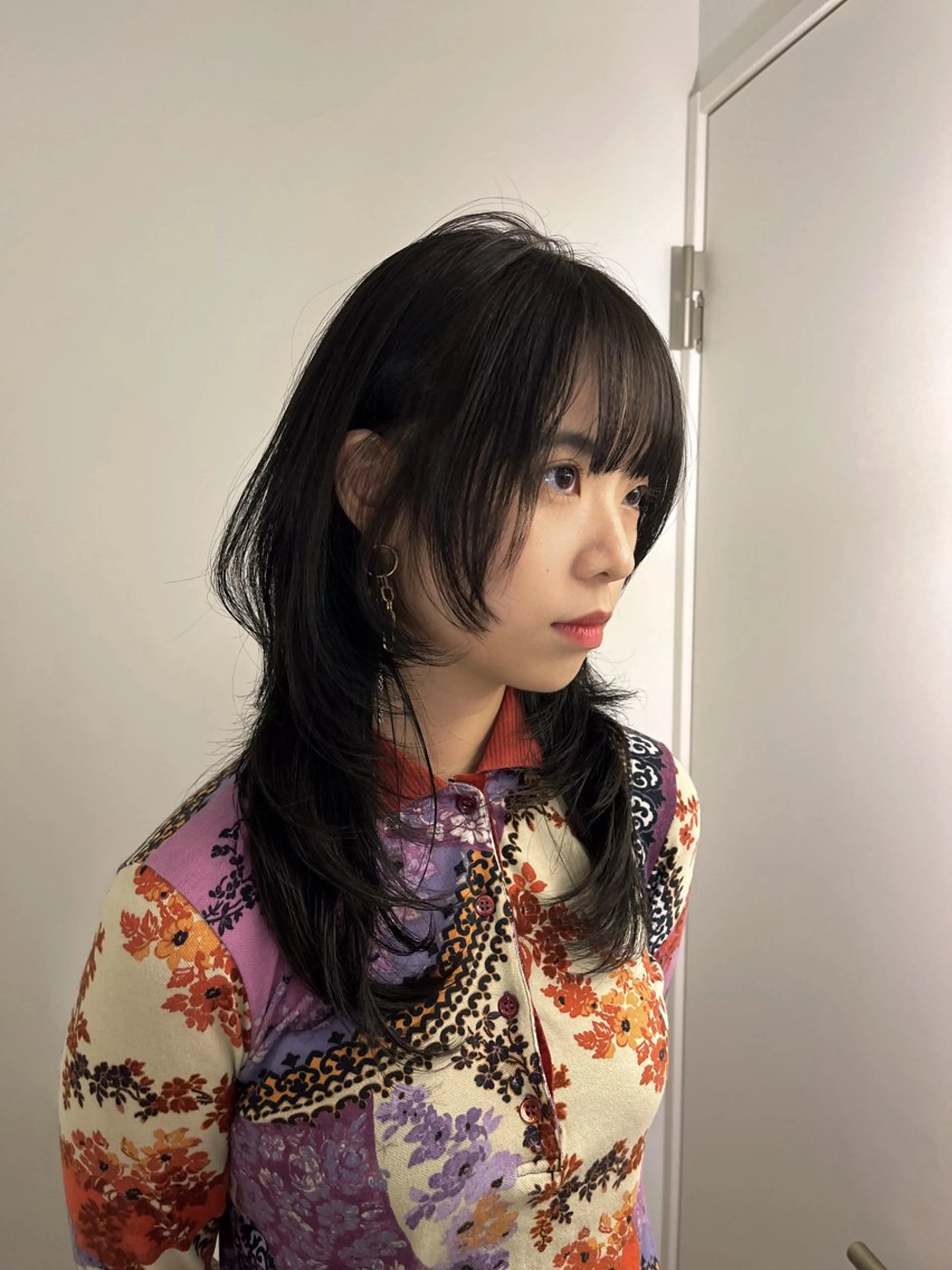 セミロング ハッシュカット レイヤーカット Airi 韓国y2k ボブパーマのヘアスタイル