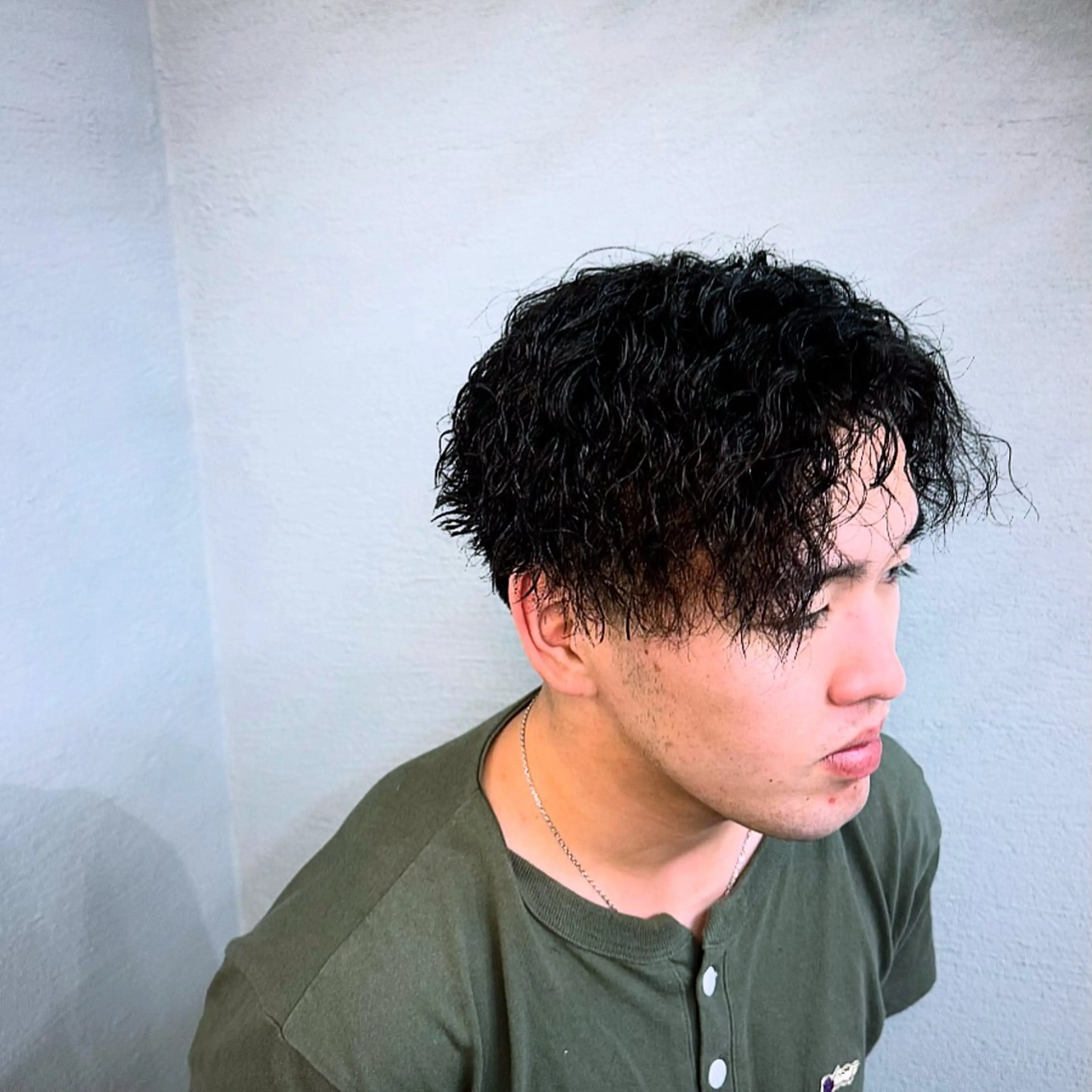 ショート パーマ ヘアアレンジ メンズ メンズパーマ くせ毛 mid-c アシスタントひさとのヘアスタイル