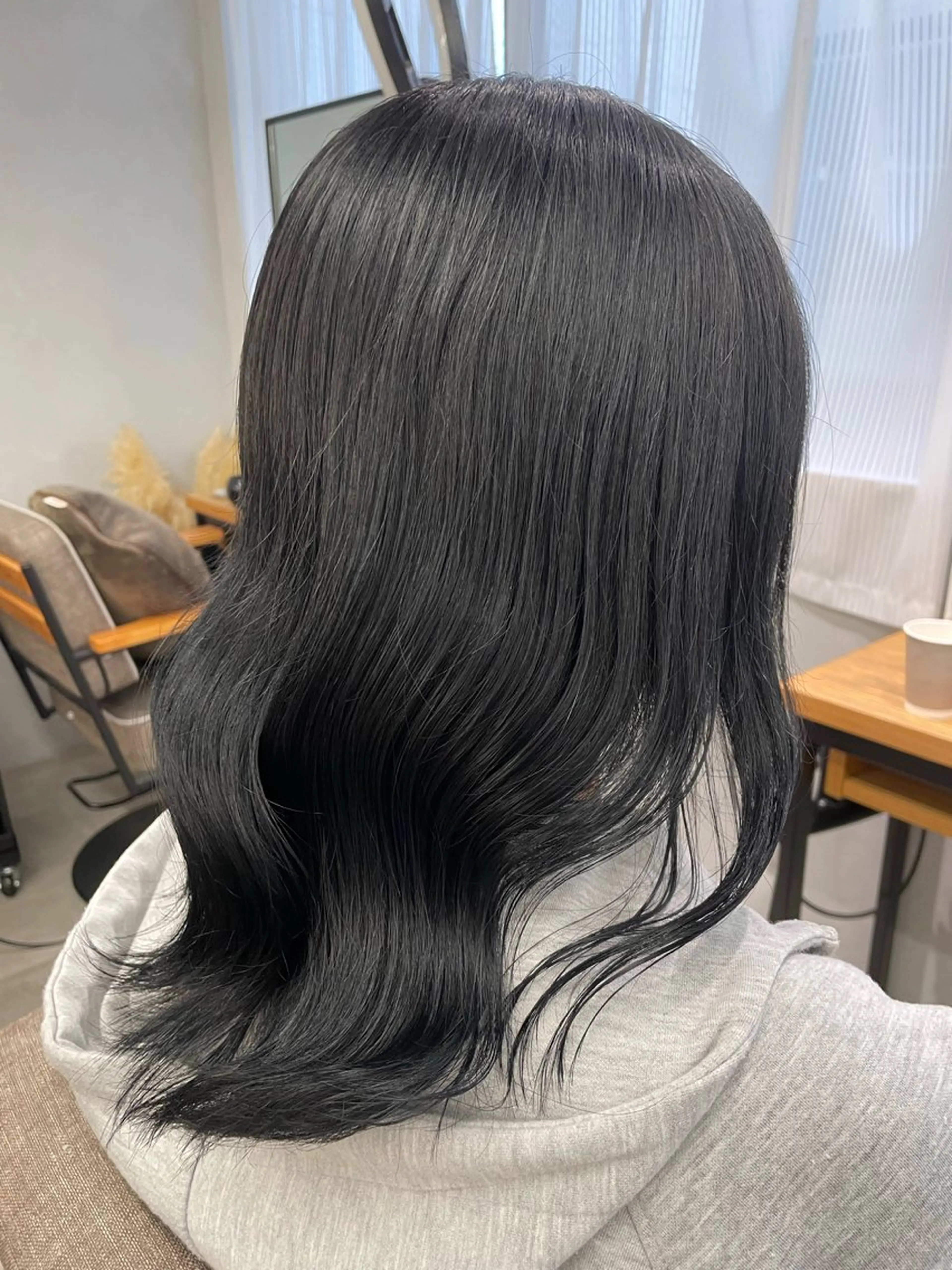 ミディアム 抜け感/ワンカラー/ 明大前/桑田のヘアスタイル