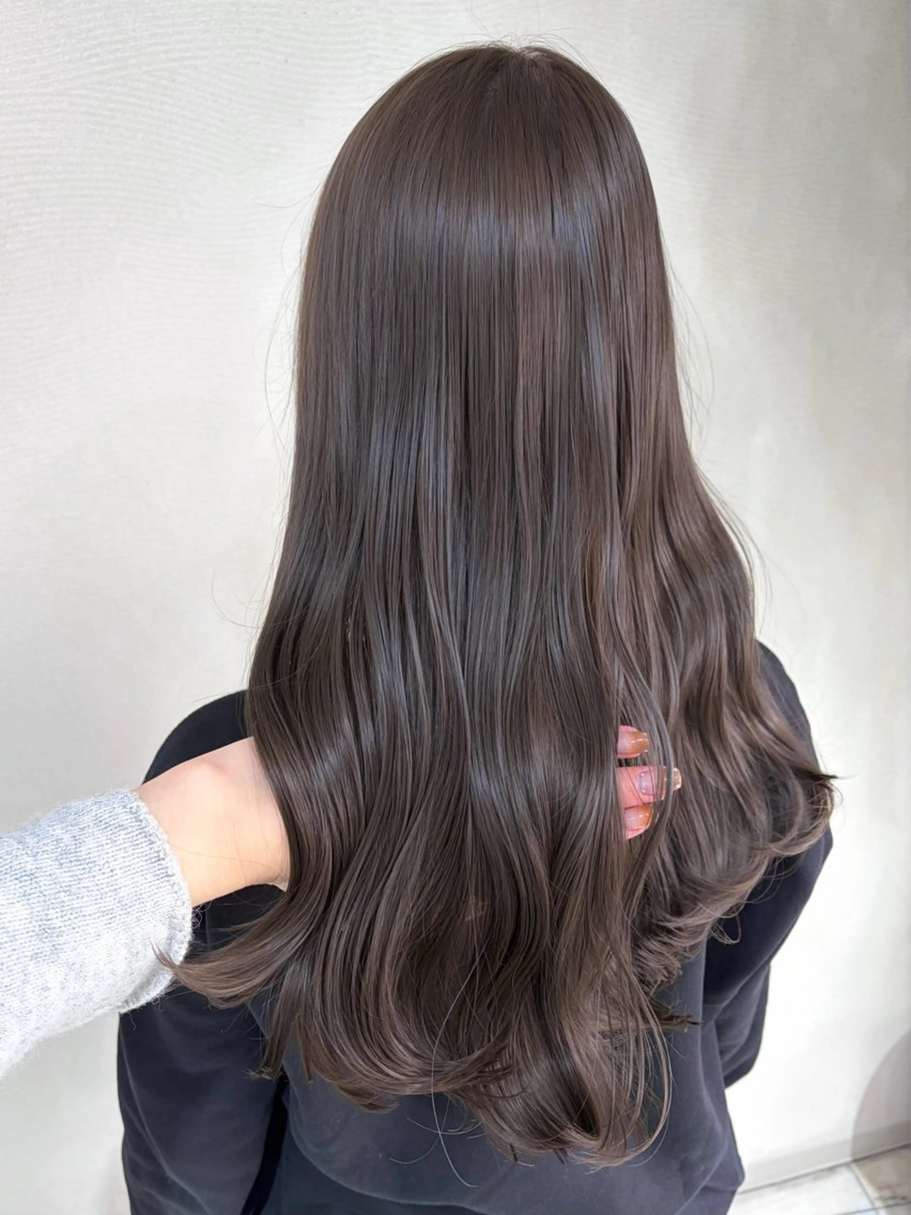 セミロング カラー 透明感カラー 中村 友美のヘアスタイル