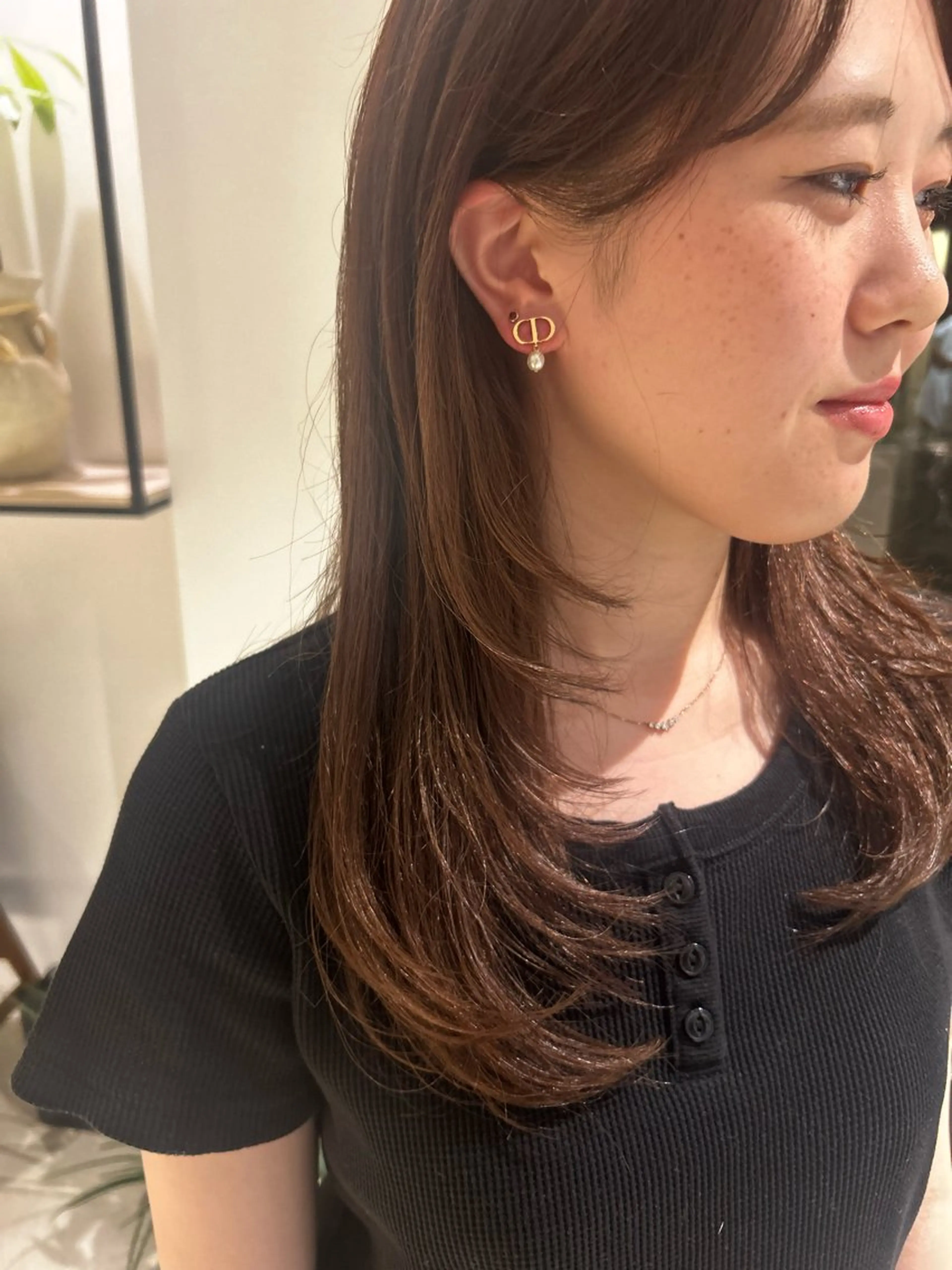 セミロング レイヤーカット 似合わせカット 奥村陽花のヘアスタイル