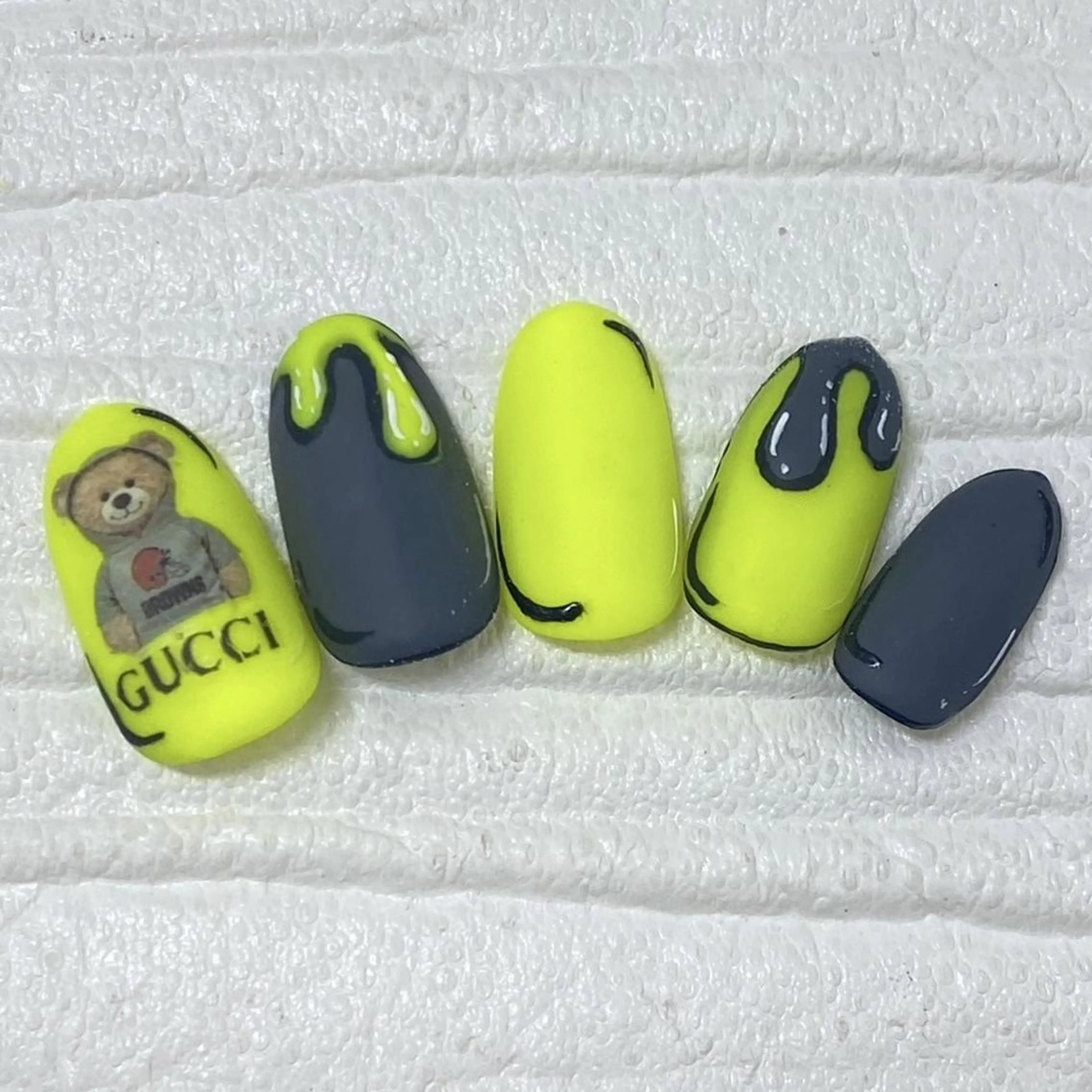 ネイル Nail salon Honey Beeのネイルデザイン