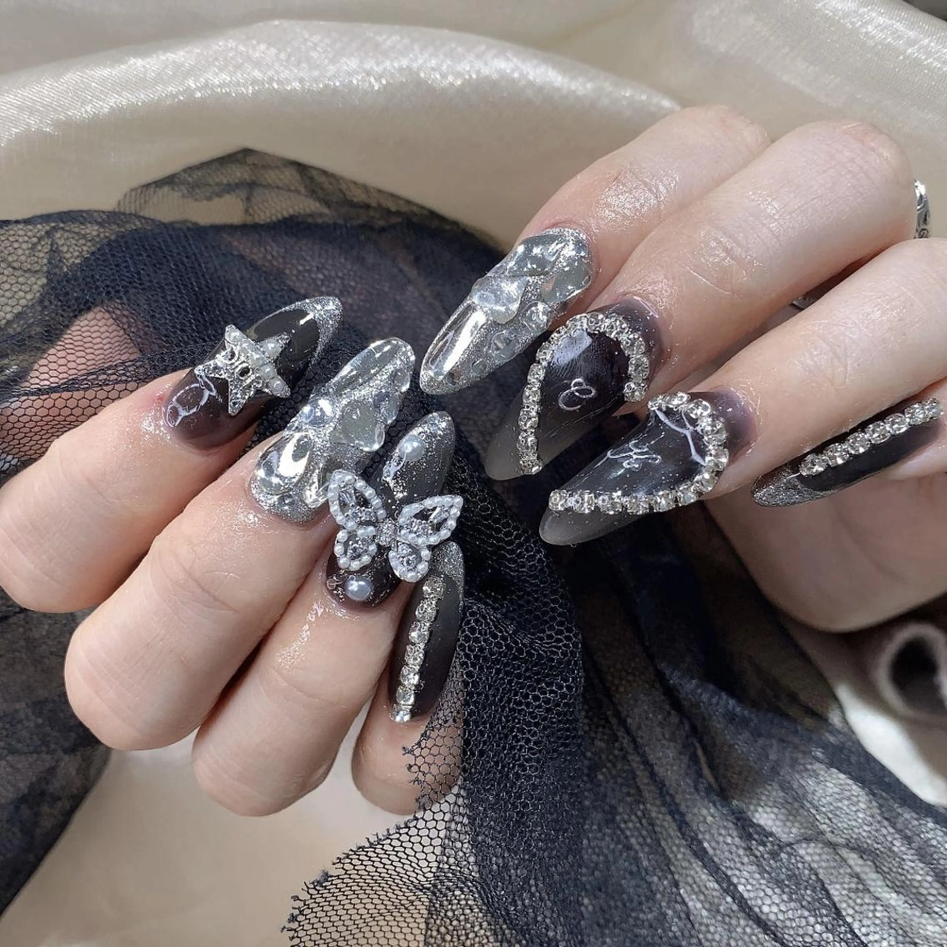 ネイル Queens ゲンのネイルデザイン