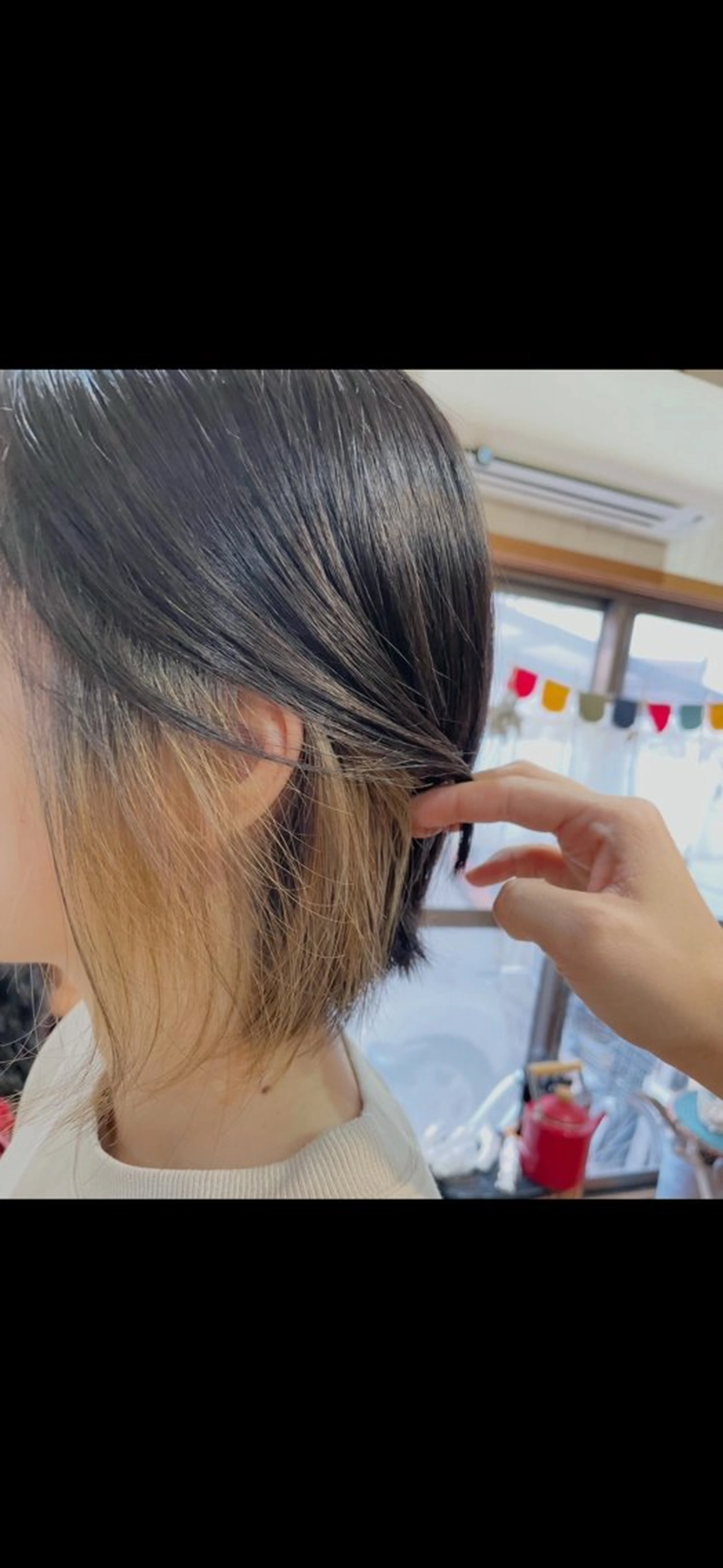 カット+イヤリングカラー(ブリーチ込み)+全体カラーのメニューになります。(別途ロング料金)の写真