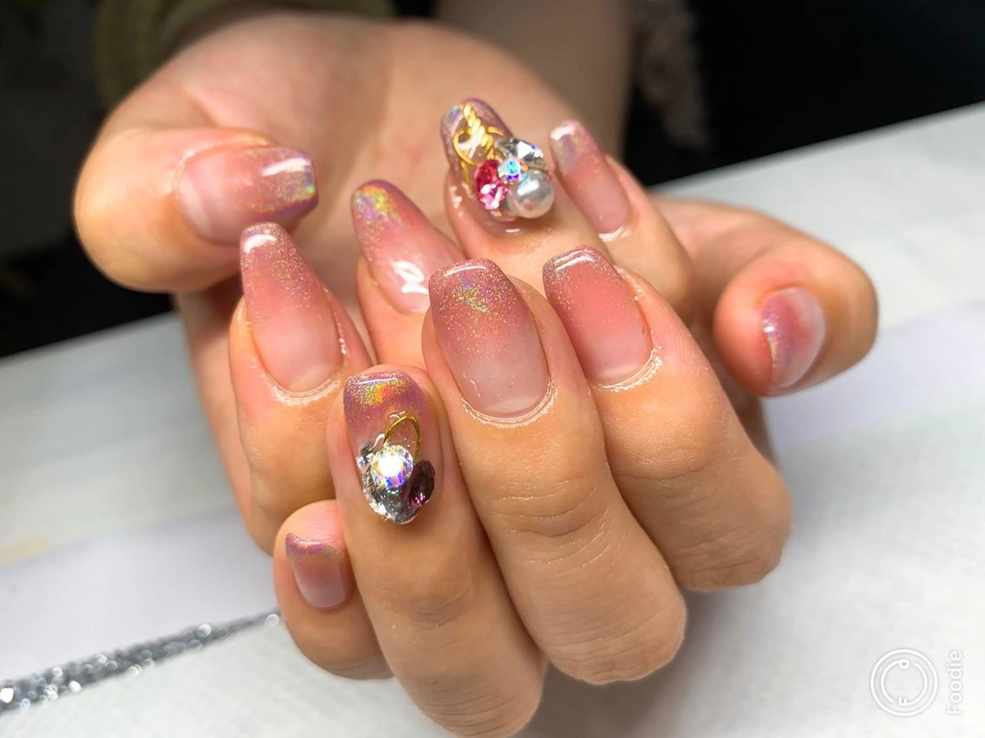 ネイル ストーンネイル FLY Nail Salonのネイルデザイン