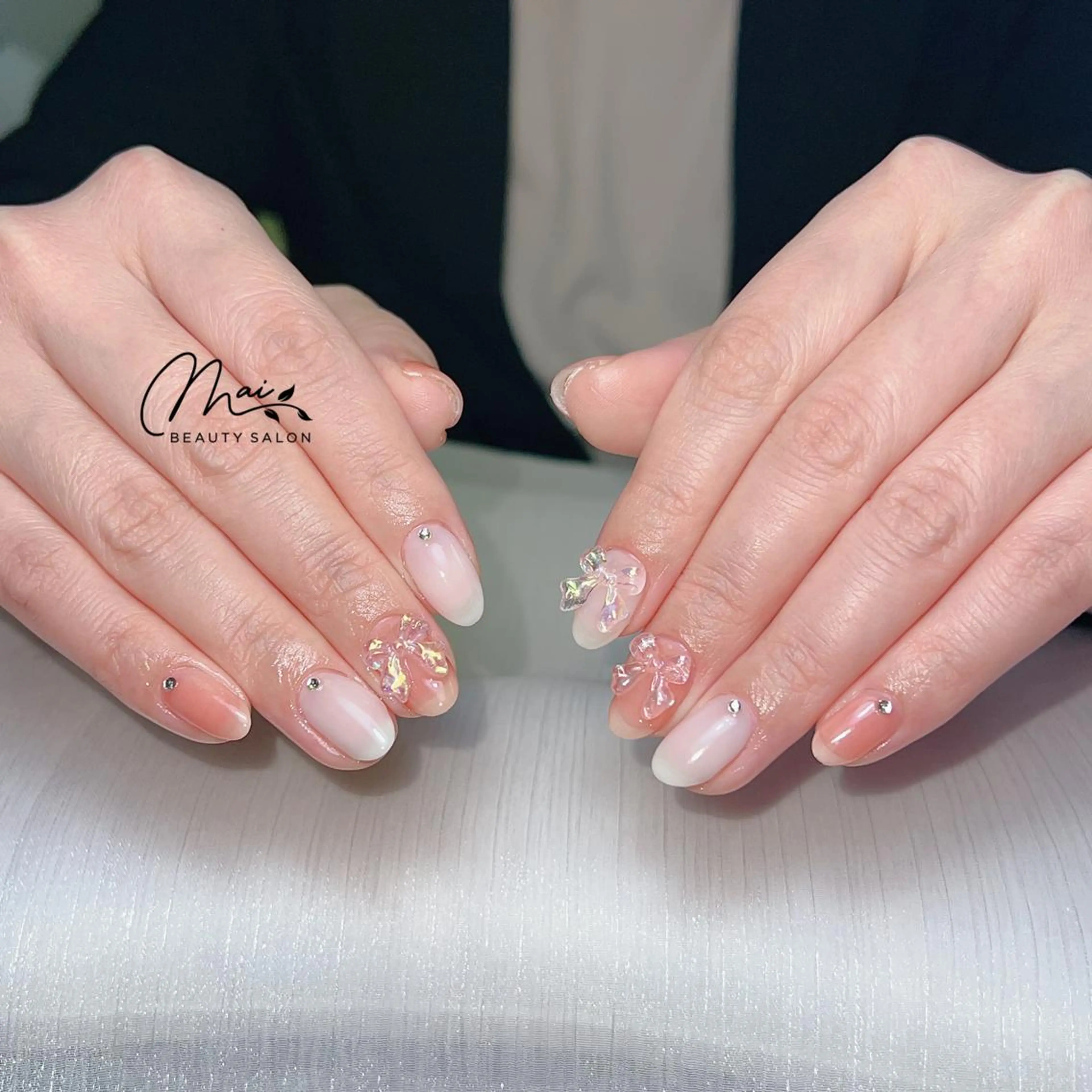 ネイル オーロラネイル チークネイル 長さ出し フラッシュネイル フットネイル MaiBeauty HaNaのネイルデザイン