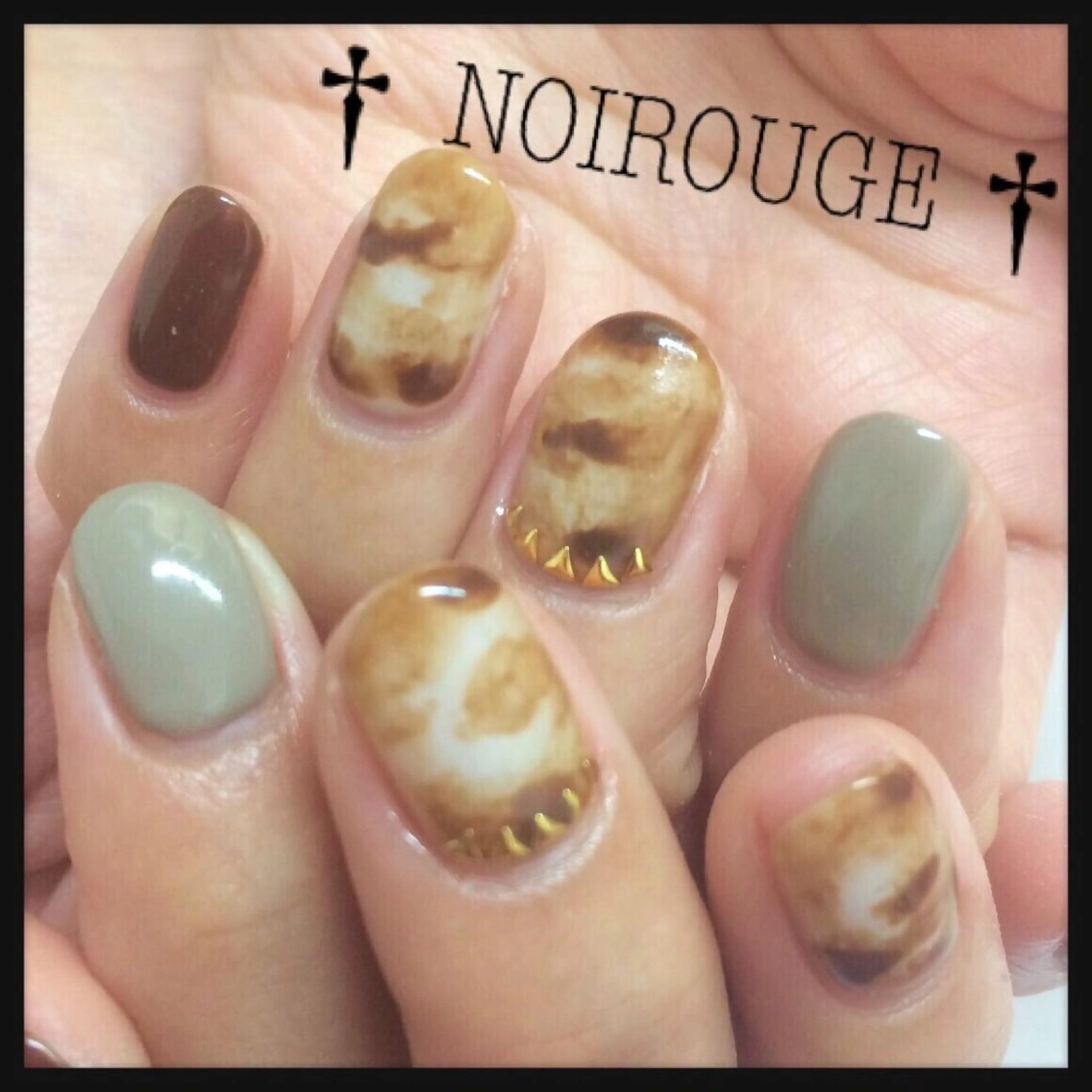 ネイル NOI ROUGEのネイルデザイン