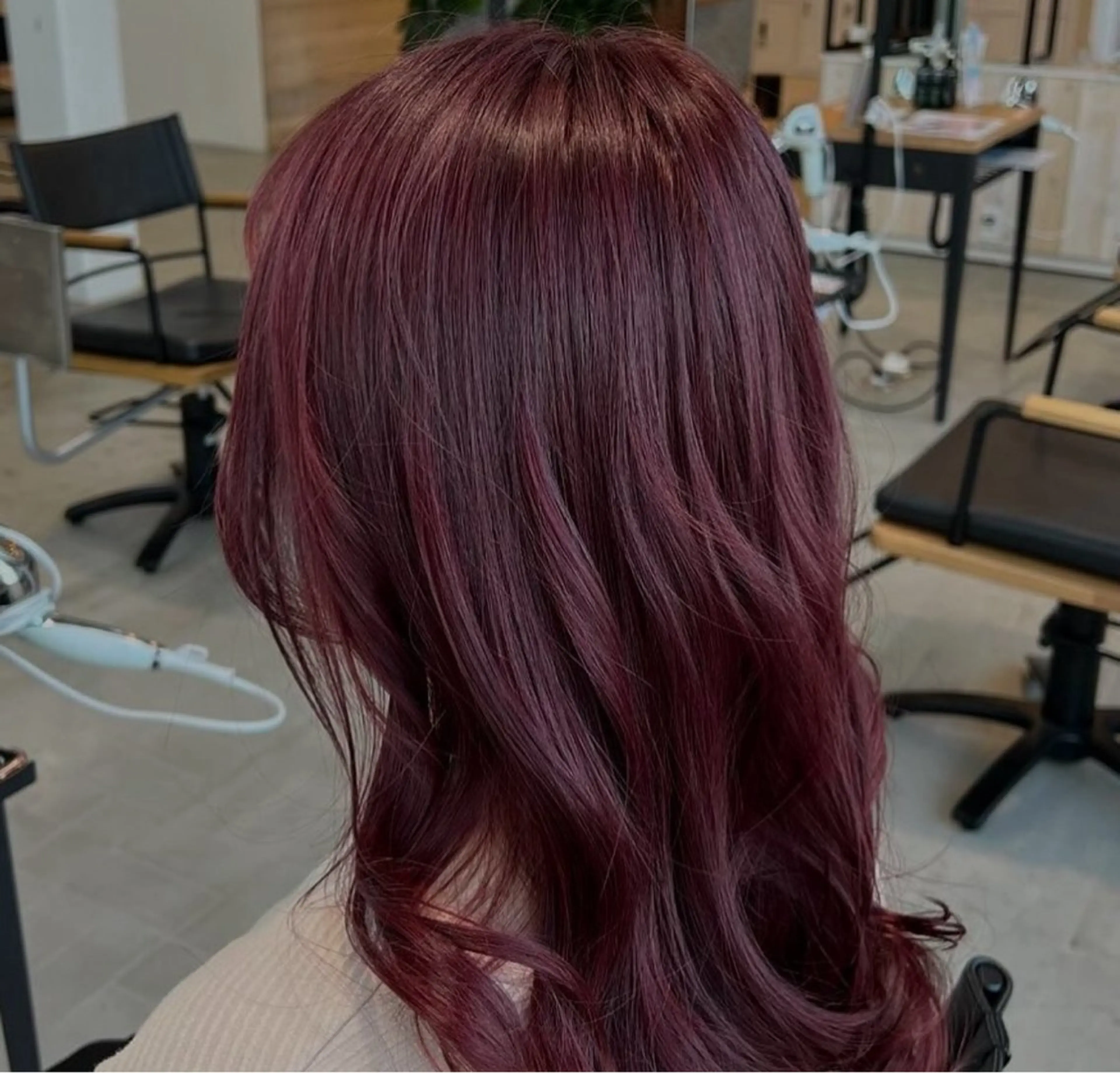 カラー 勝山 碧のヘアスタイル