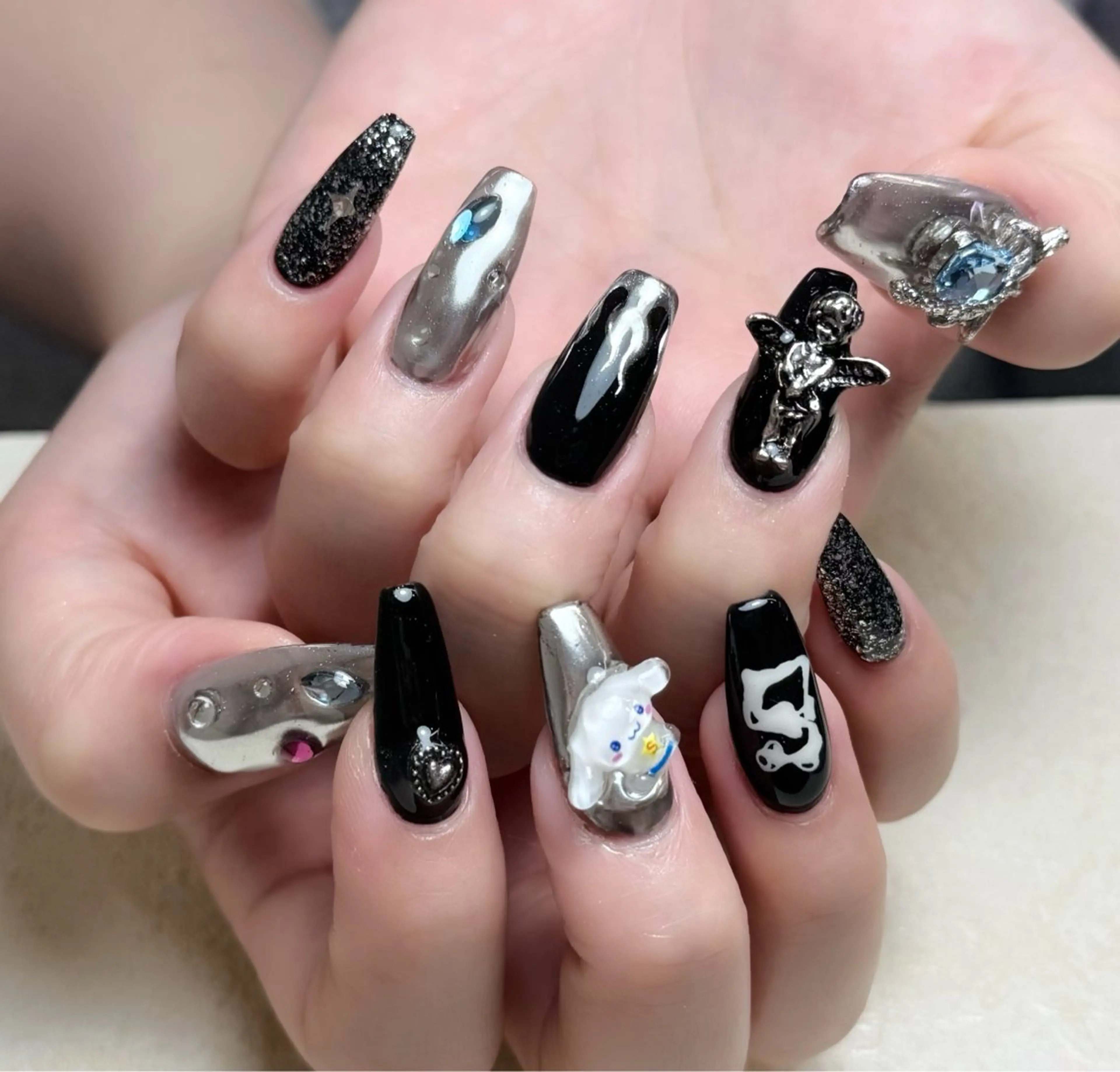 ネイル オーロラネイル 長さ出し フットネイル フレンチネイル ジェルネイル ハンドネイル 中野駅から2分 MEO NAILのネイルデザイン