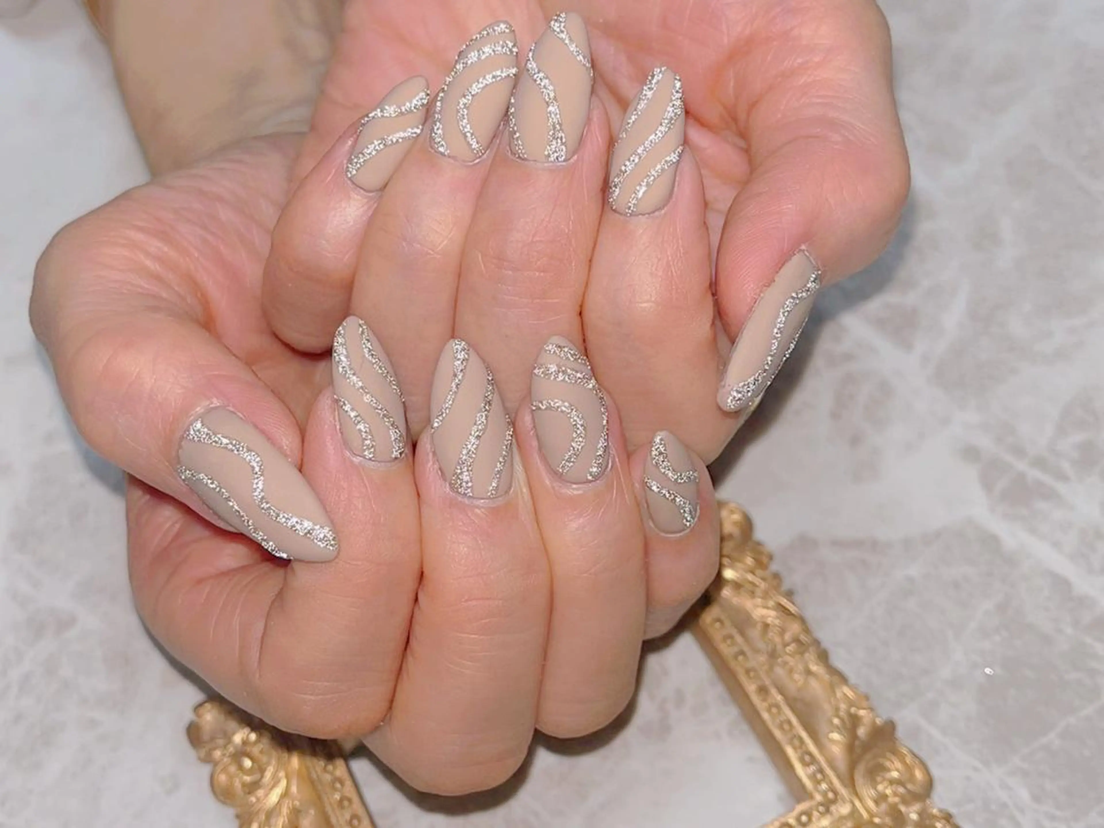 ネイル ハンドネイル マジック ミラーのネイルデザイン