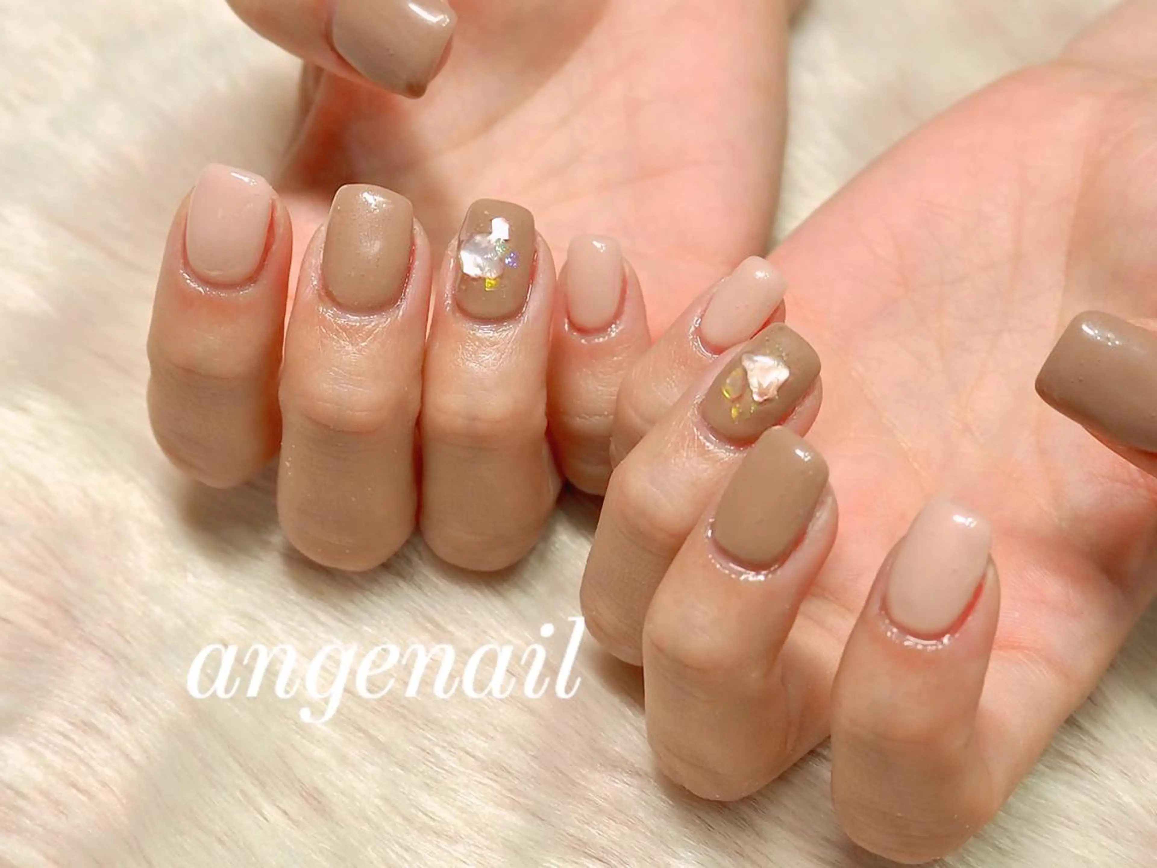 ネイル ハンドネイル オーナーネイリスト MAKIのネイルデザイン