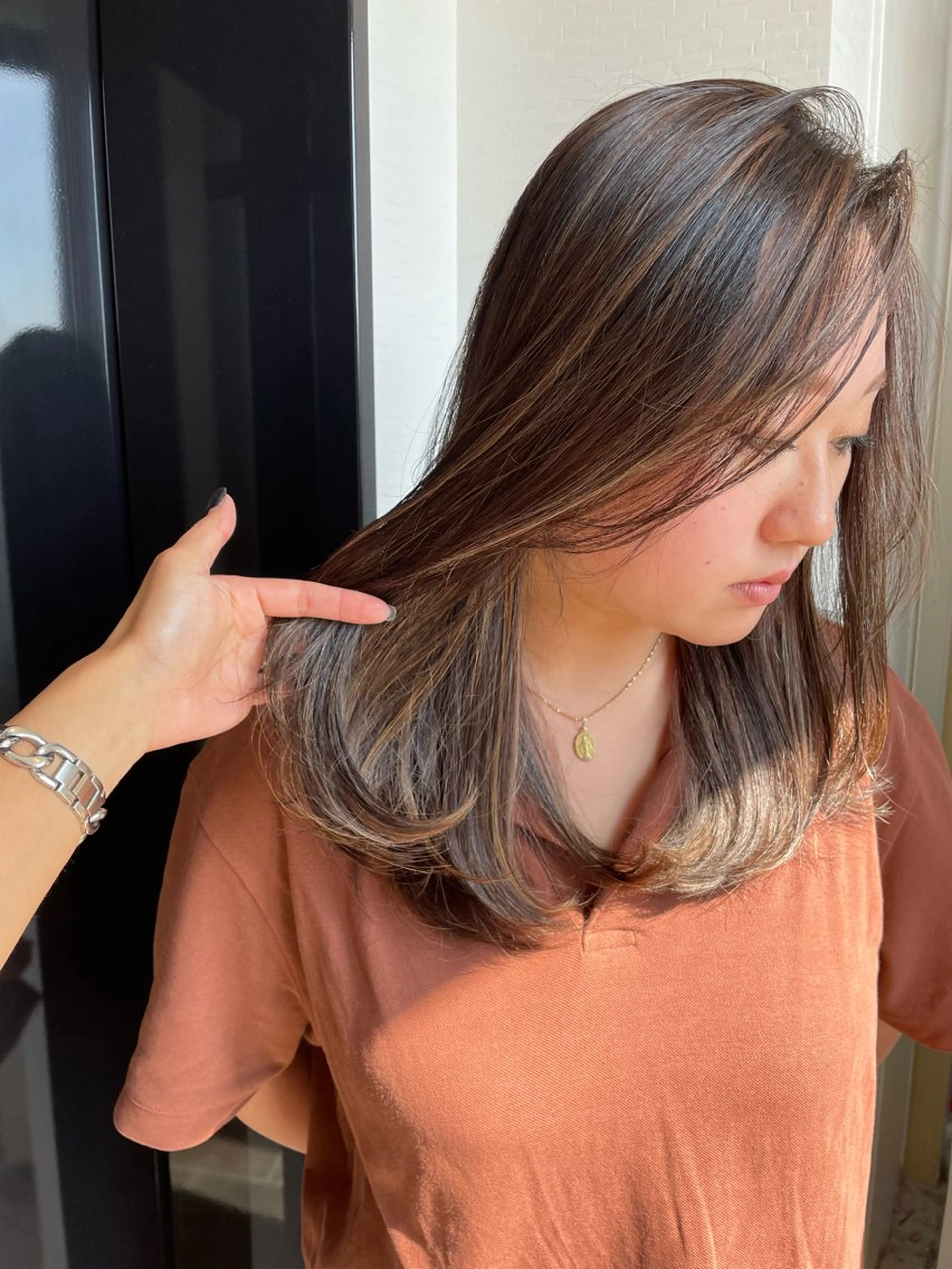ロング カラー ハイライトカラー ハイライト カット ヘアカラー トリートメント YUI/ ブリーチカラー🌷のヘアスタイル