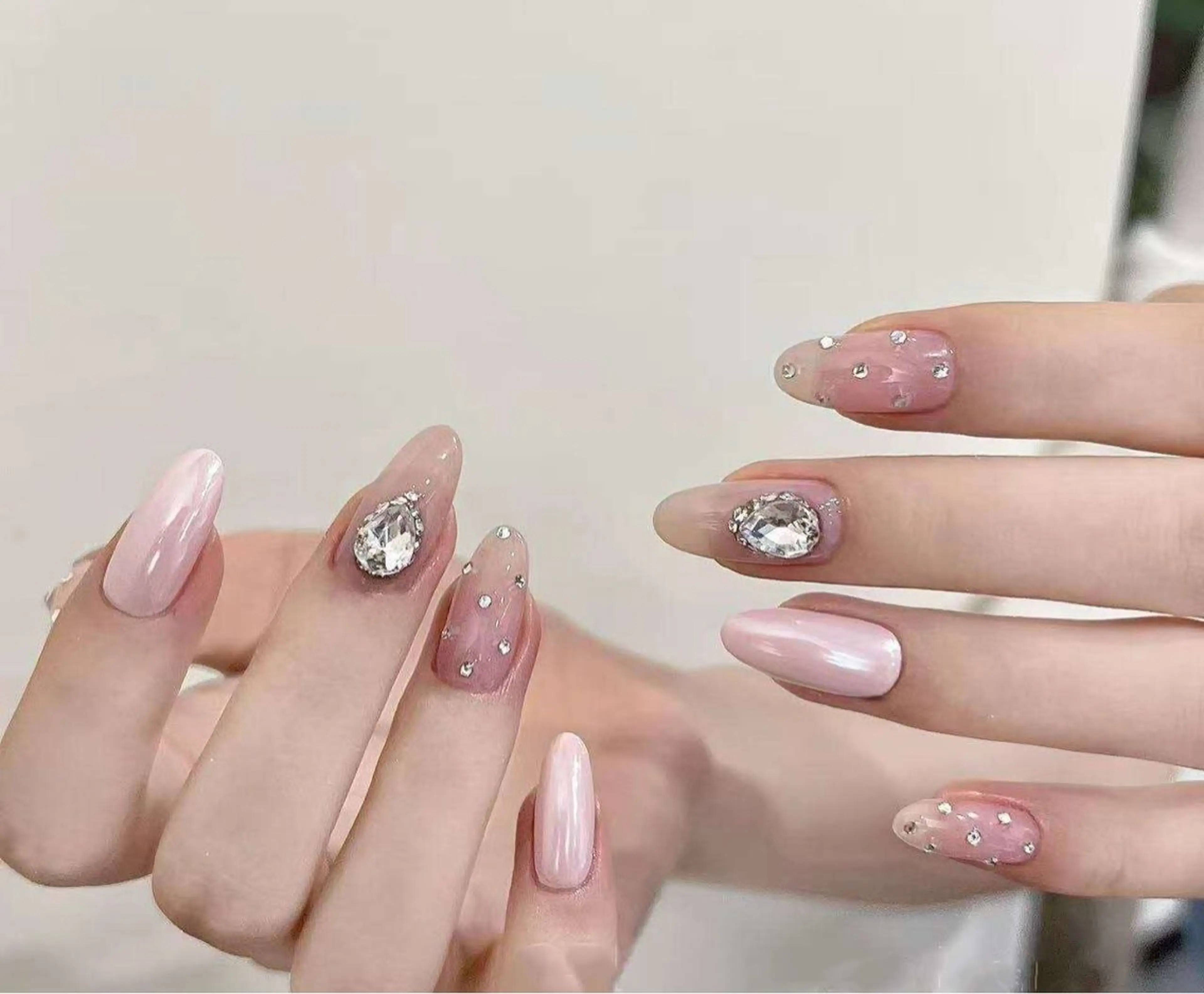 ネイル フラワーネイル フレンチネイル ジェルネイル ガラスフレンチ ハート ハンドネイル BabyYouMi nailのネイルデザイン