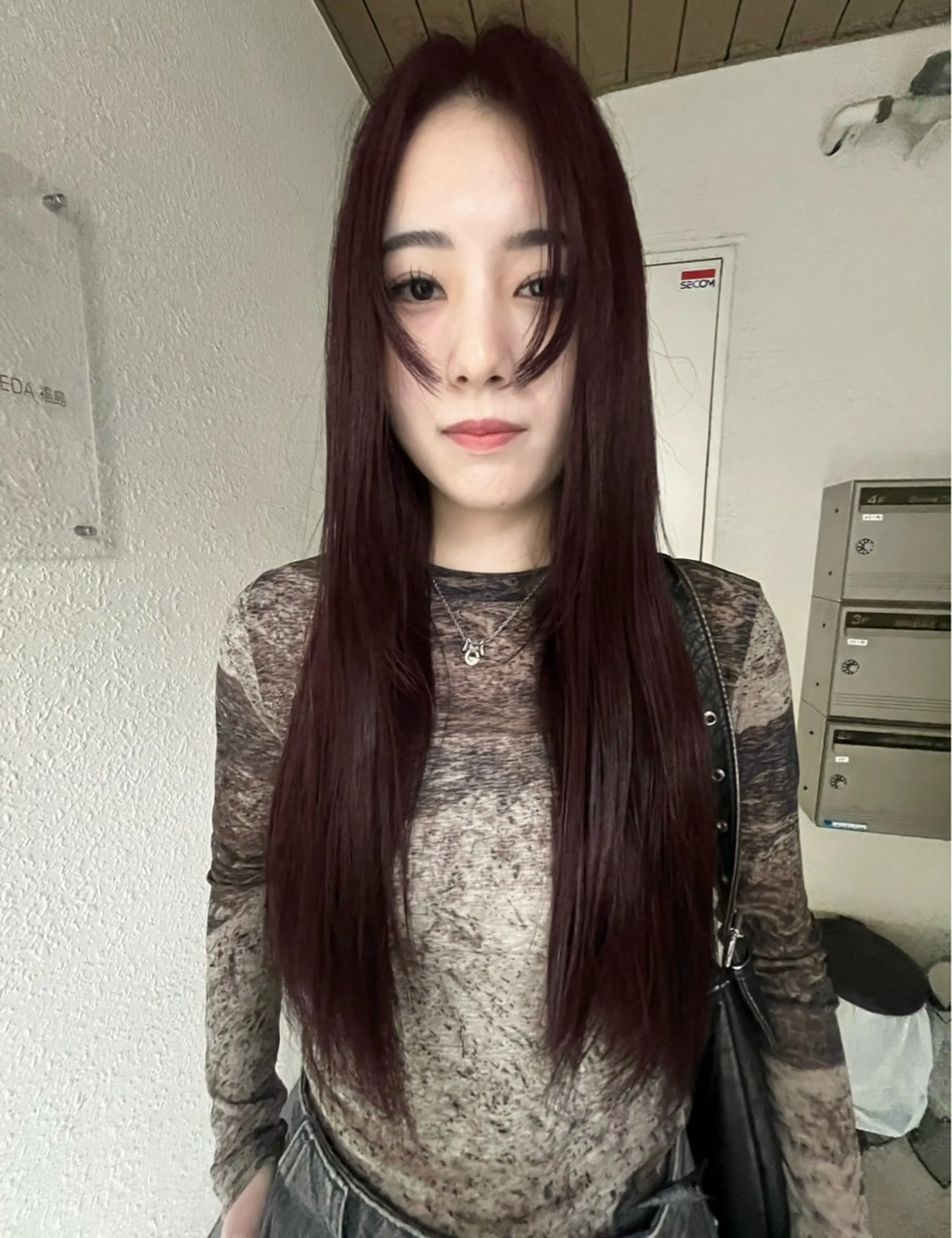 ロング ヘアカラー siki hinaのヘアスタイル