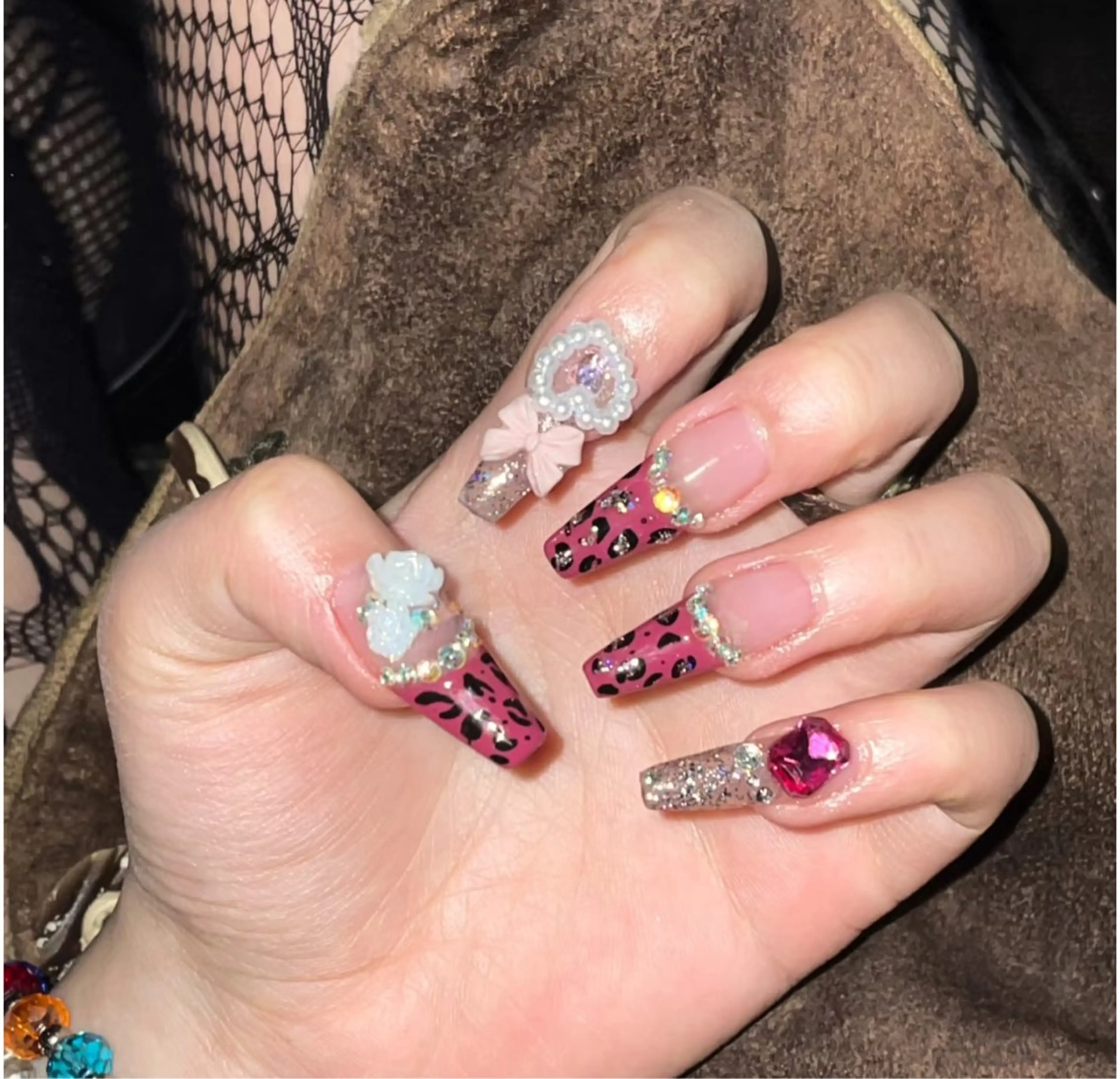 ネイル フレンチネイル グラデーション キラキラネイル 韓国ネイル マグネットネイル ハンドネイル 🎀🎀YooLi Nail Salonのネイルデザイン