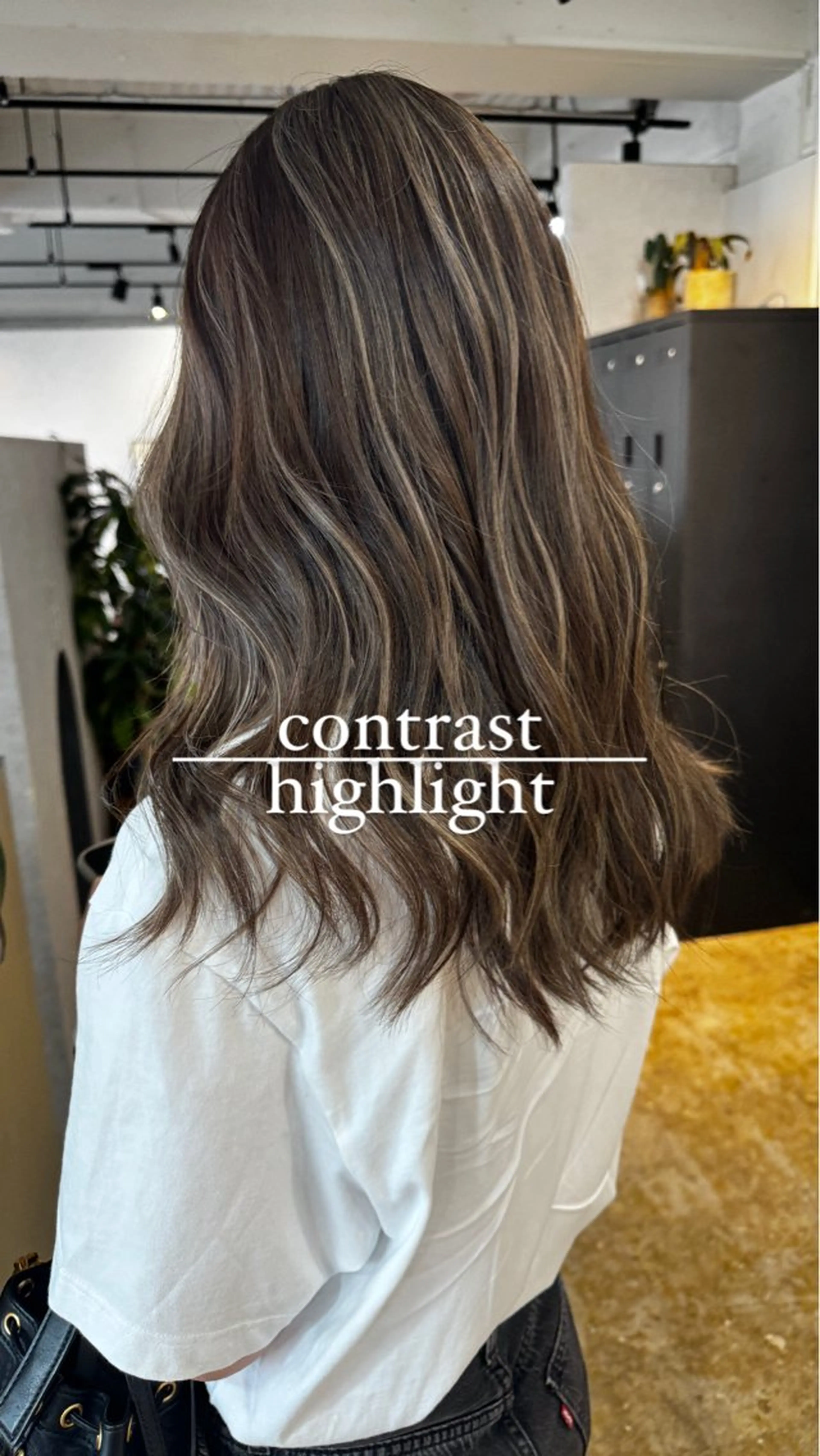 セミロング ヘアカラー 心斎橋/海外レイヤー 募集中三好玲奈のヘアスタイル