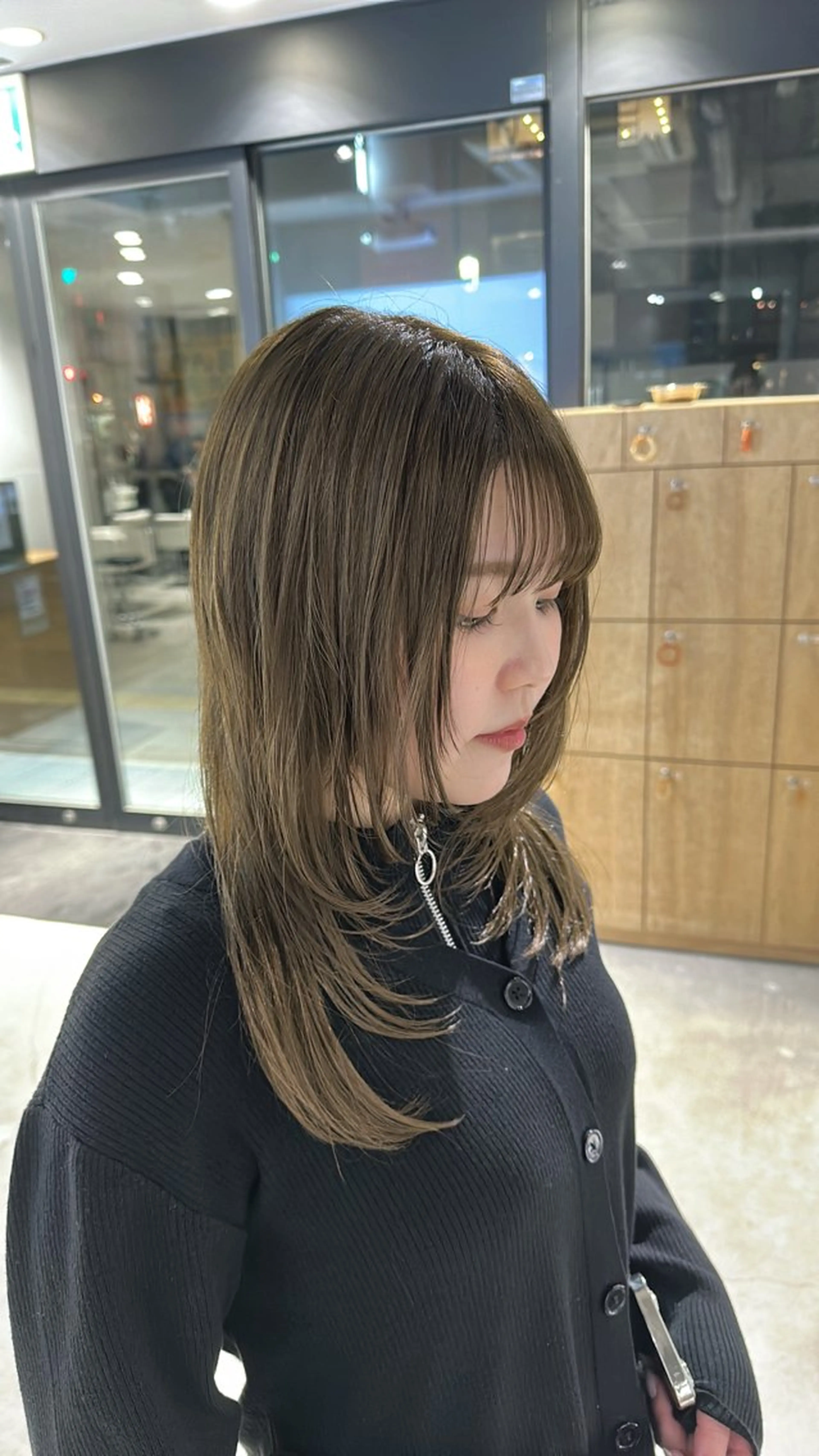ミディアム レイヤーカット milli 佐藤 蓮 🤏のヘアスタイル