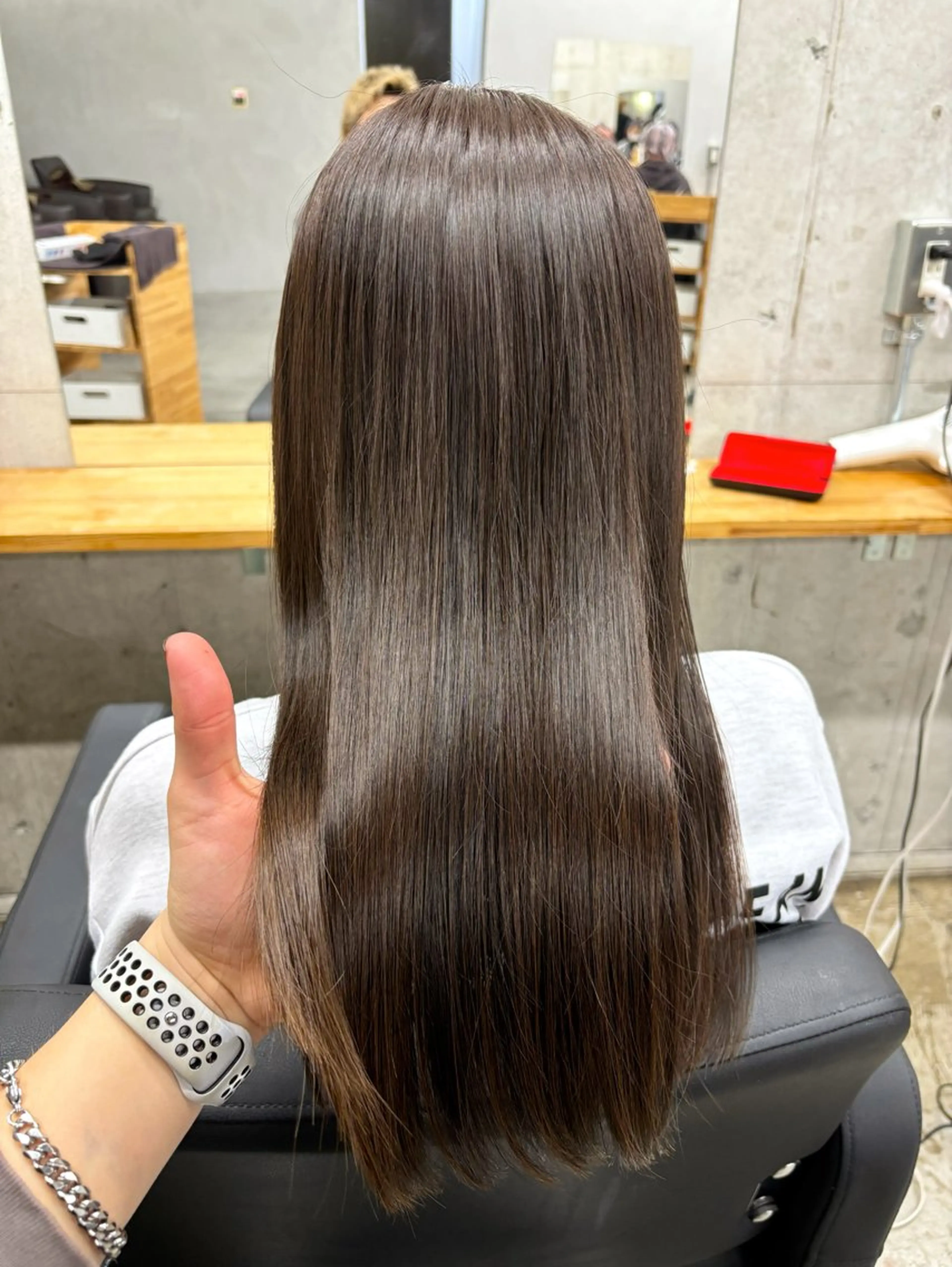 セミロング カラー mono / Manatoのヘアスタイル