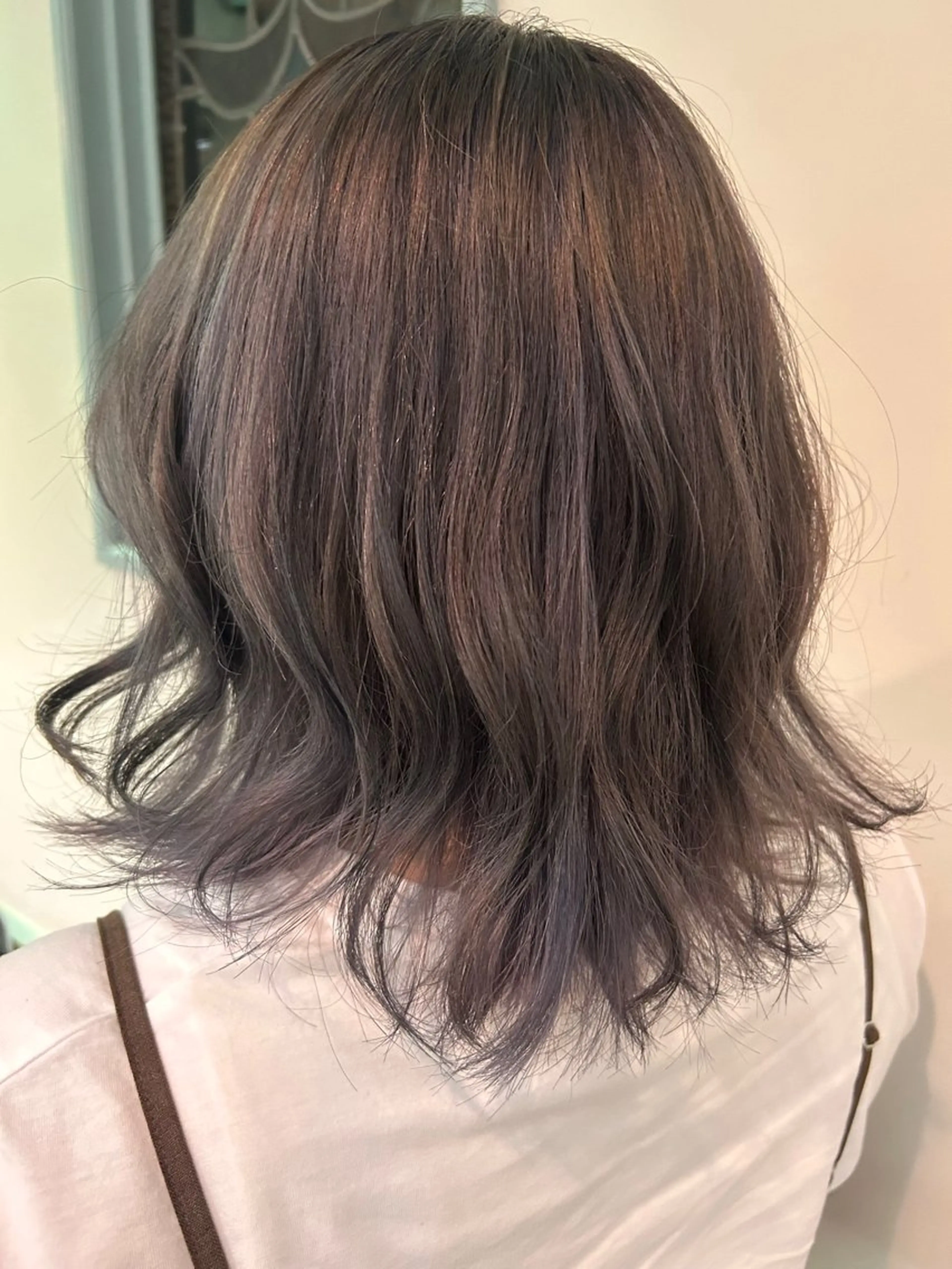 ミディアム カラー ヘアカラー 亀野 未夢のヘアスタイル
