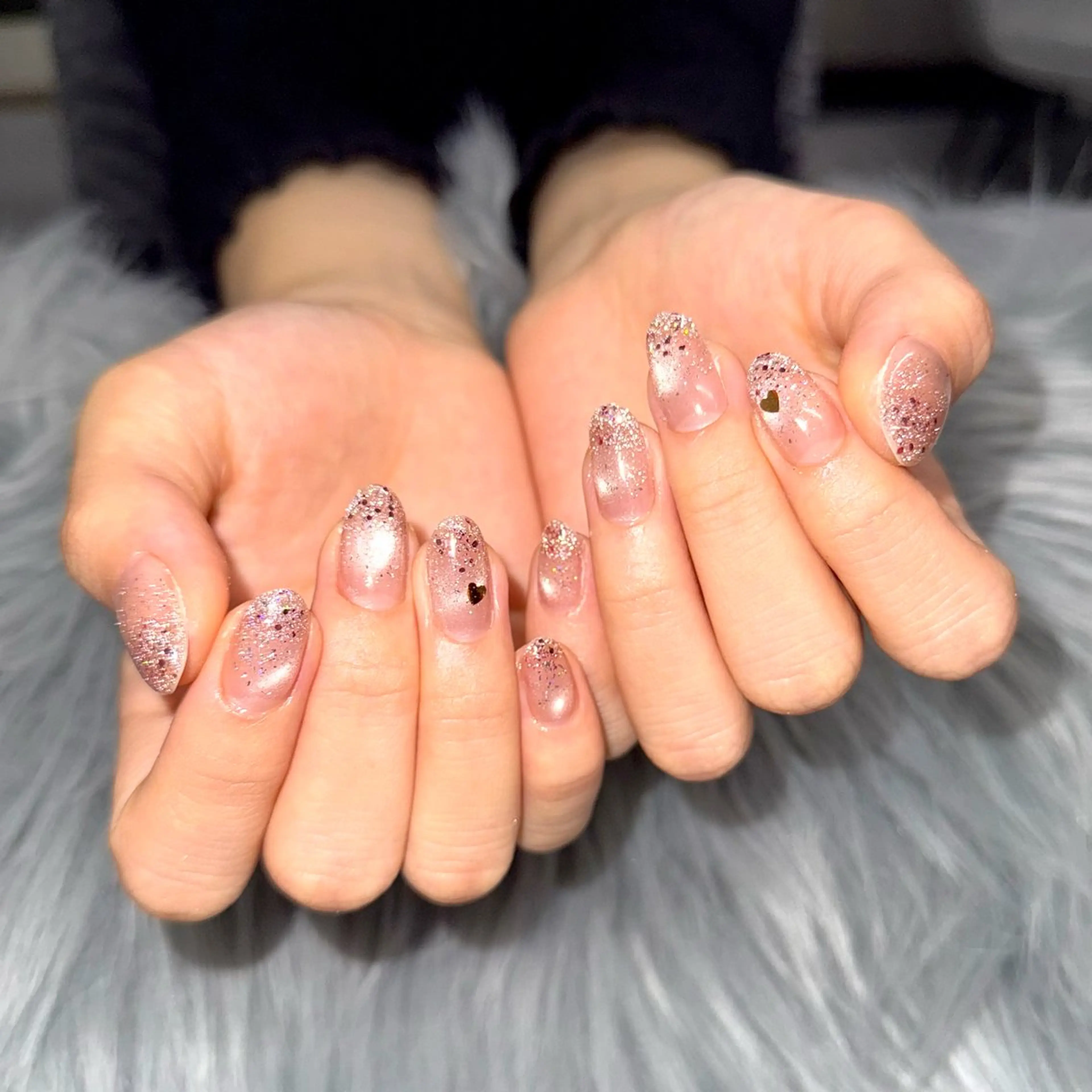 ネイル フラッシュネイル グラデーション ハート キラキラネイル マグネットネイル nail salon h🎀小夏のネイルデザイン