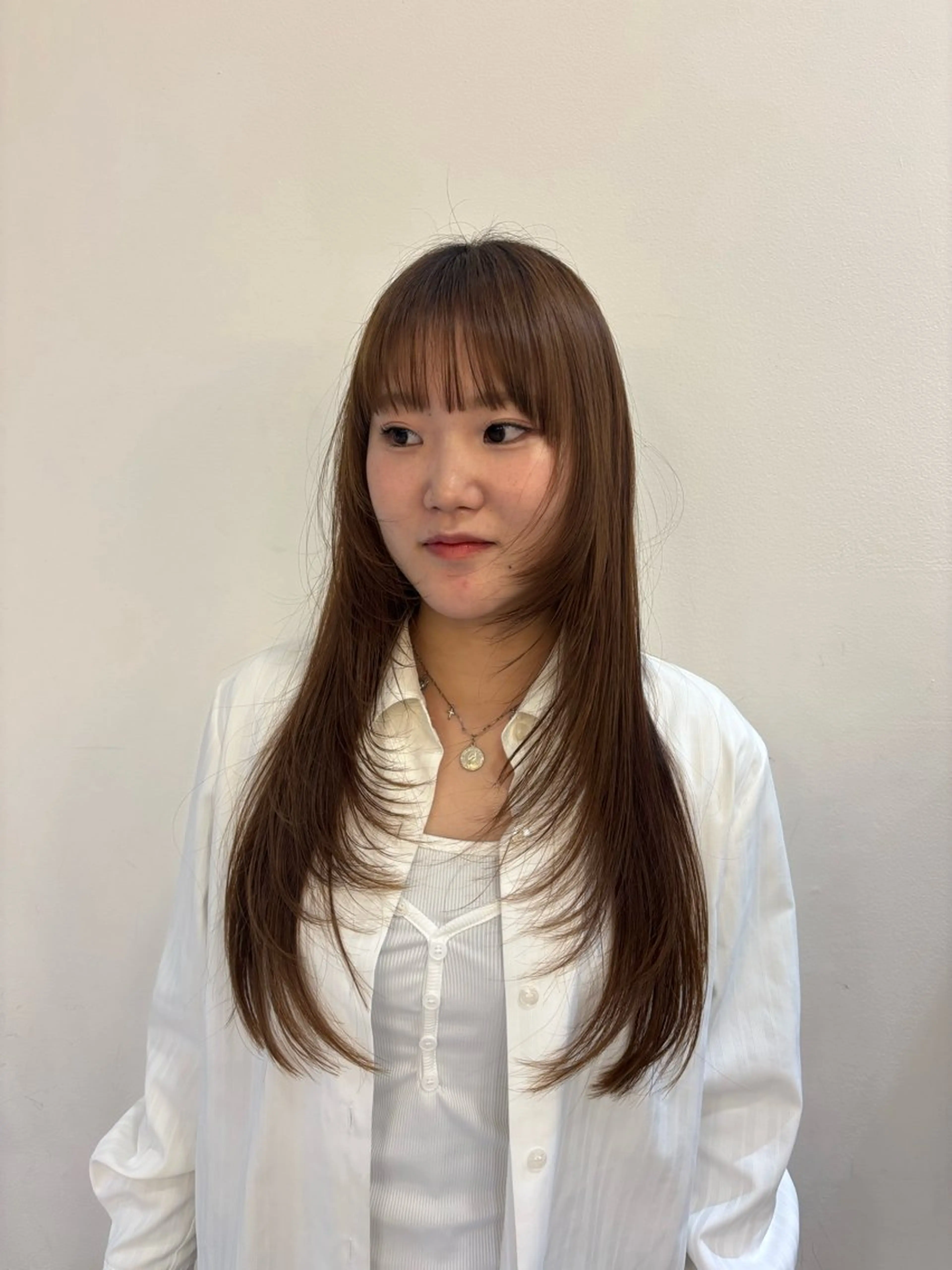 ロング 津上 恵美のヘアスタイル