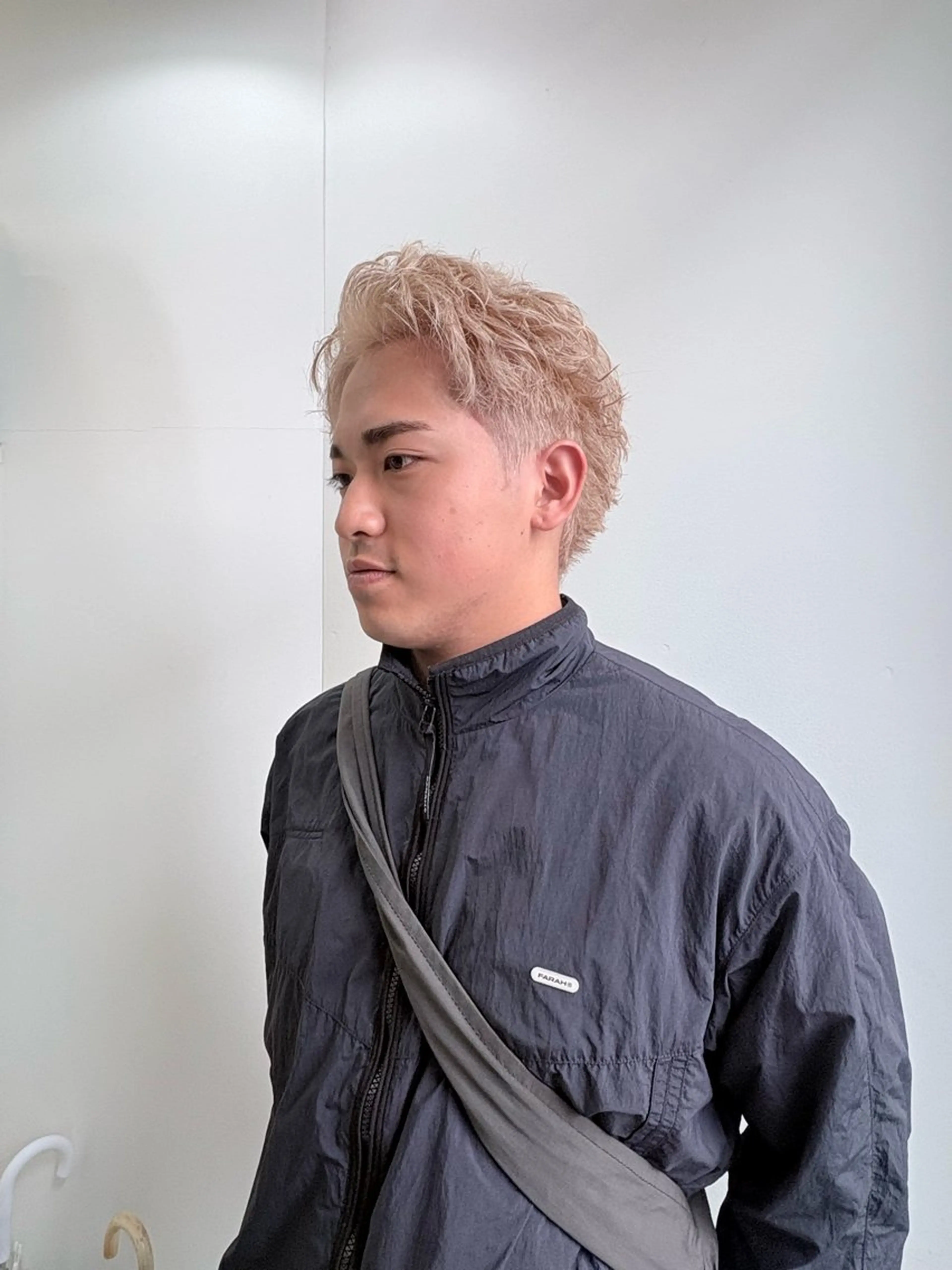 カラー メンズ ヘアカラー トリートメント ヘアセット 🧤高明度ハイトーン 🧤莉音のヘアスタイル