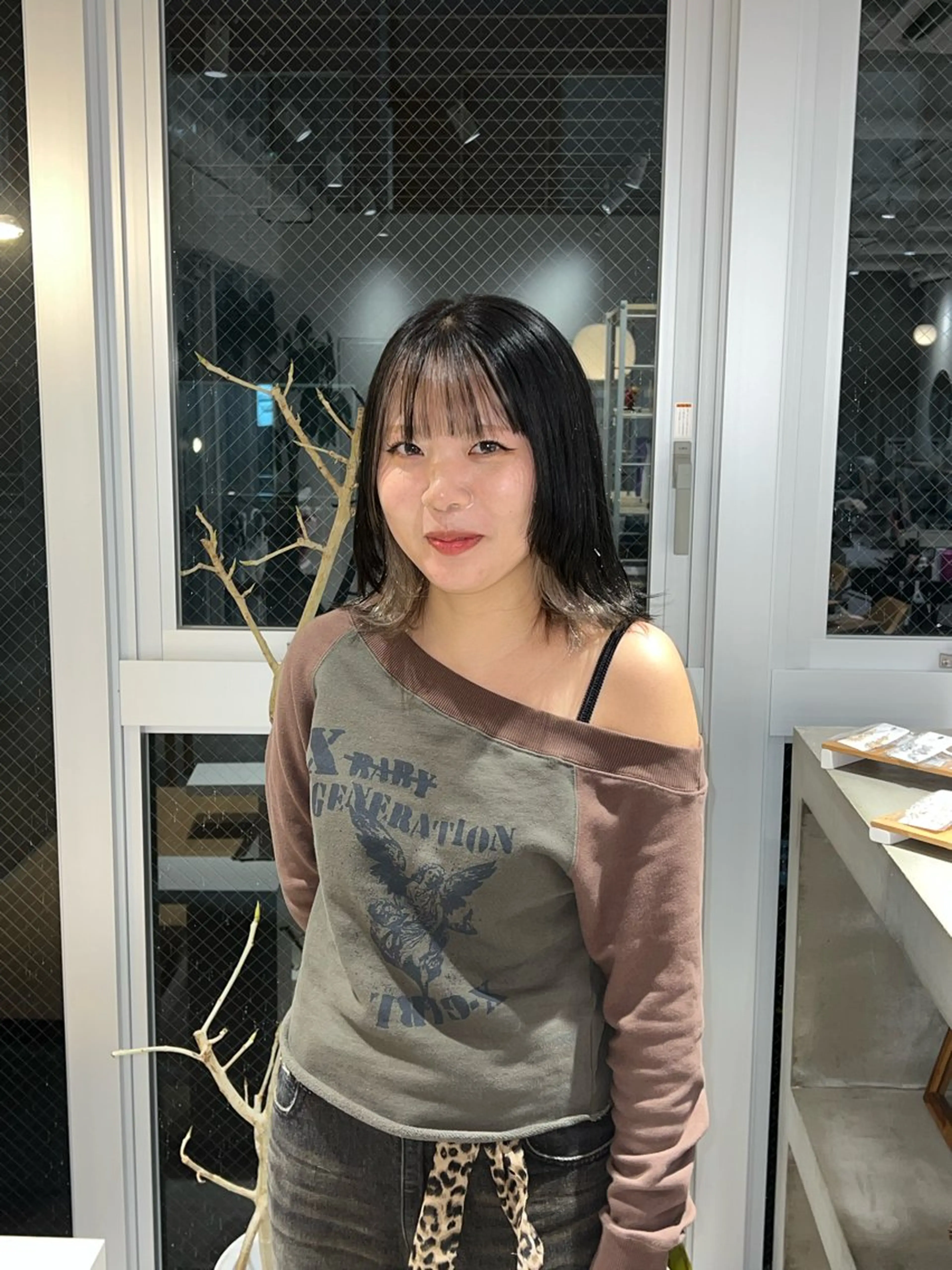 カラー インナーカラー ヘアカラー ハイトーン KAISEIのヘアスタイル