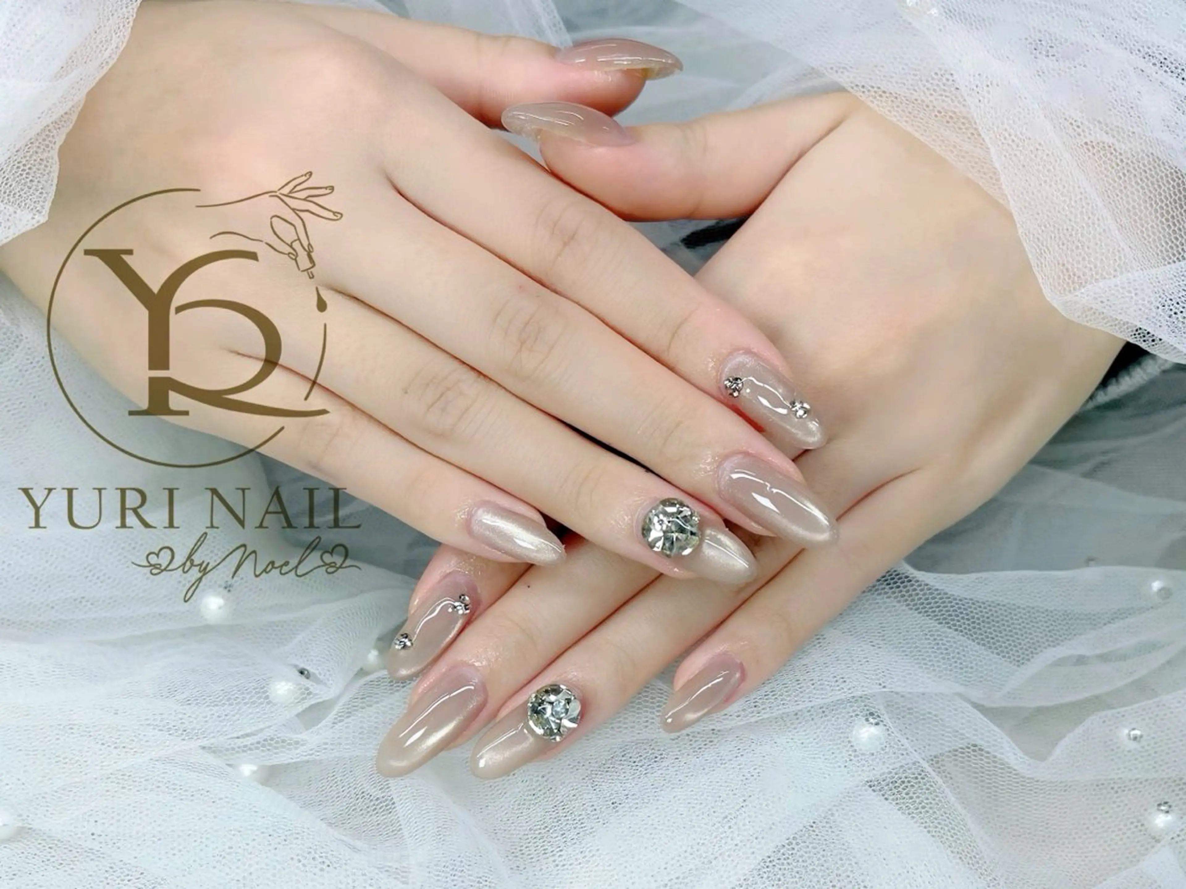 ネイル オーロラネイル ブルー チークネイル フットネイル フレンチネイル ハンドネイル フットネイル ハンドケア YURI Nail NARITAのネイルデザイン