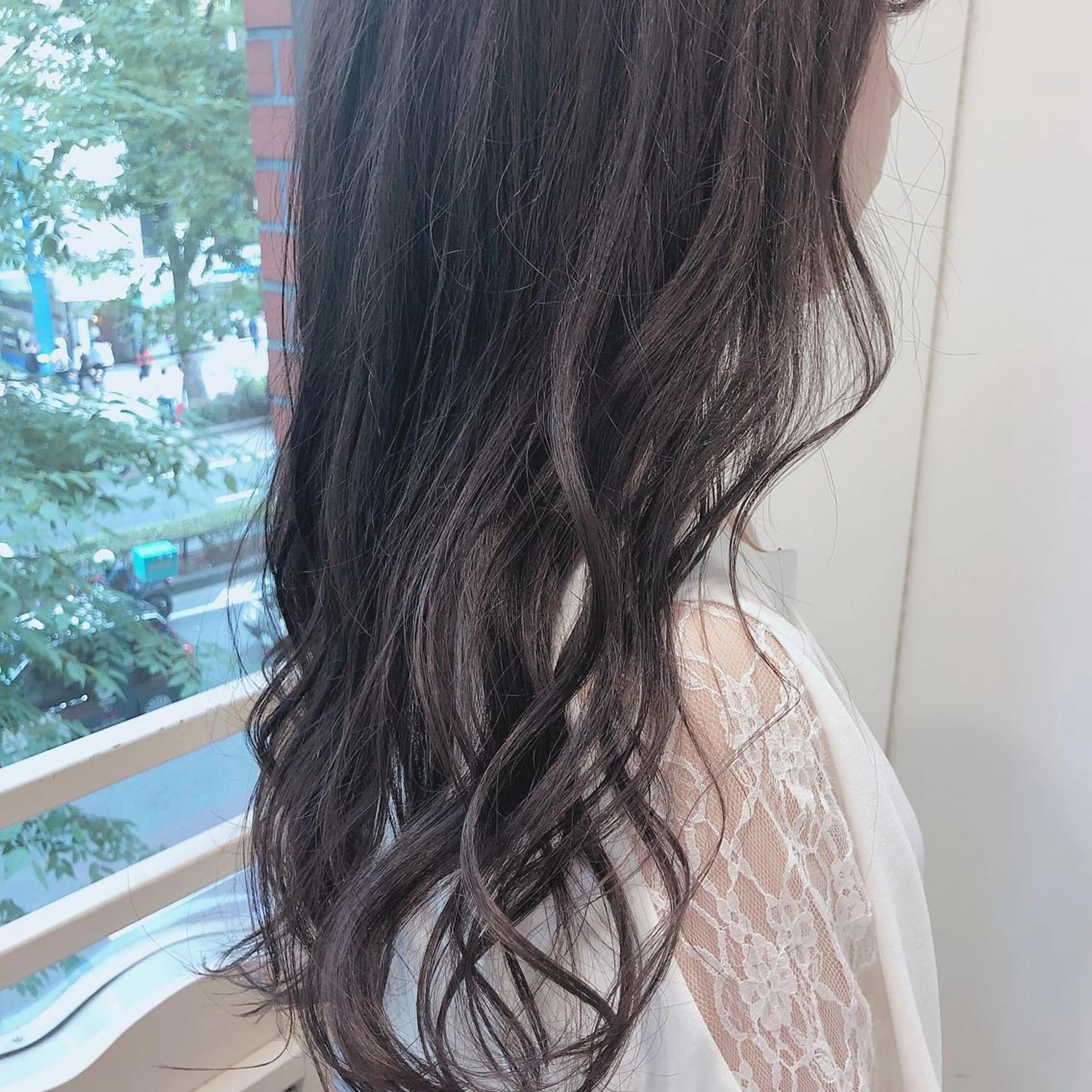 ロング カラー TRENCH　相澤 果歩のヘアスタイル