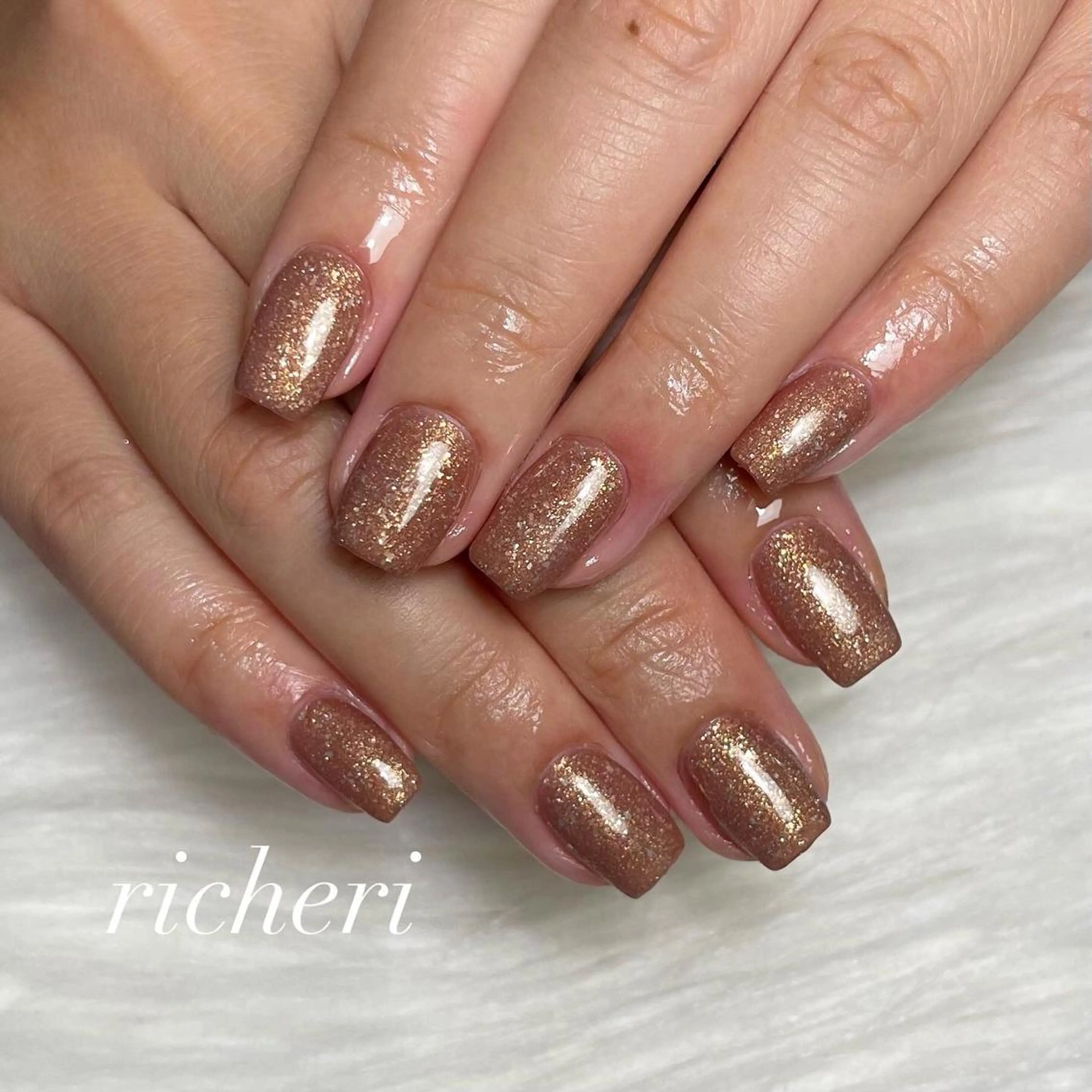 ミディアム ネイル 韓国風ヘア アートネイル ブラウン フレンチネイル ジェルネイル richeri beautyのエステ・リラクイメージ