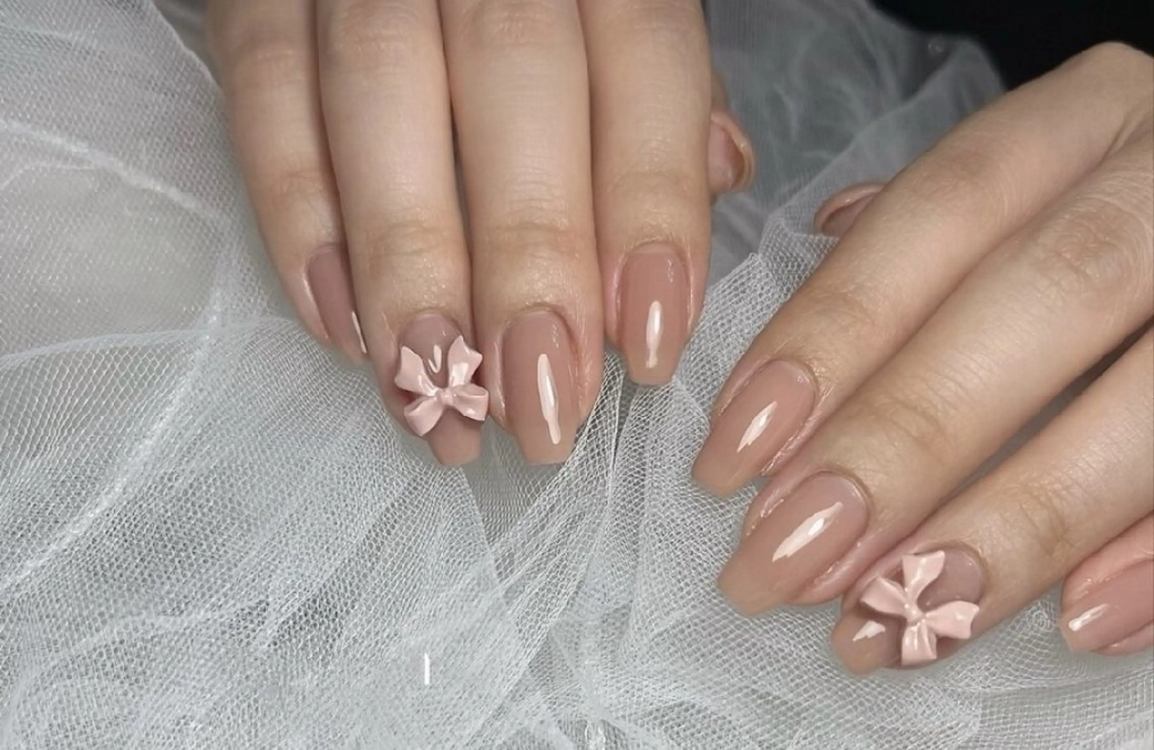 【オフなし】ワンカラー➕2本埋め尽くし/2本パーツ🌈「ジェルオフ＋５００円」の写真