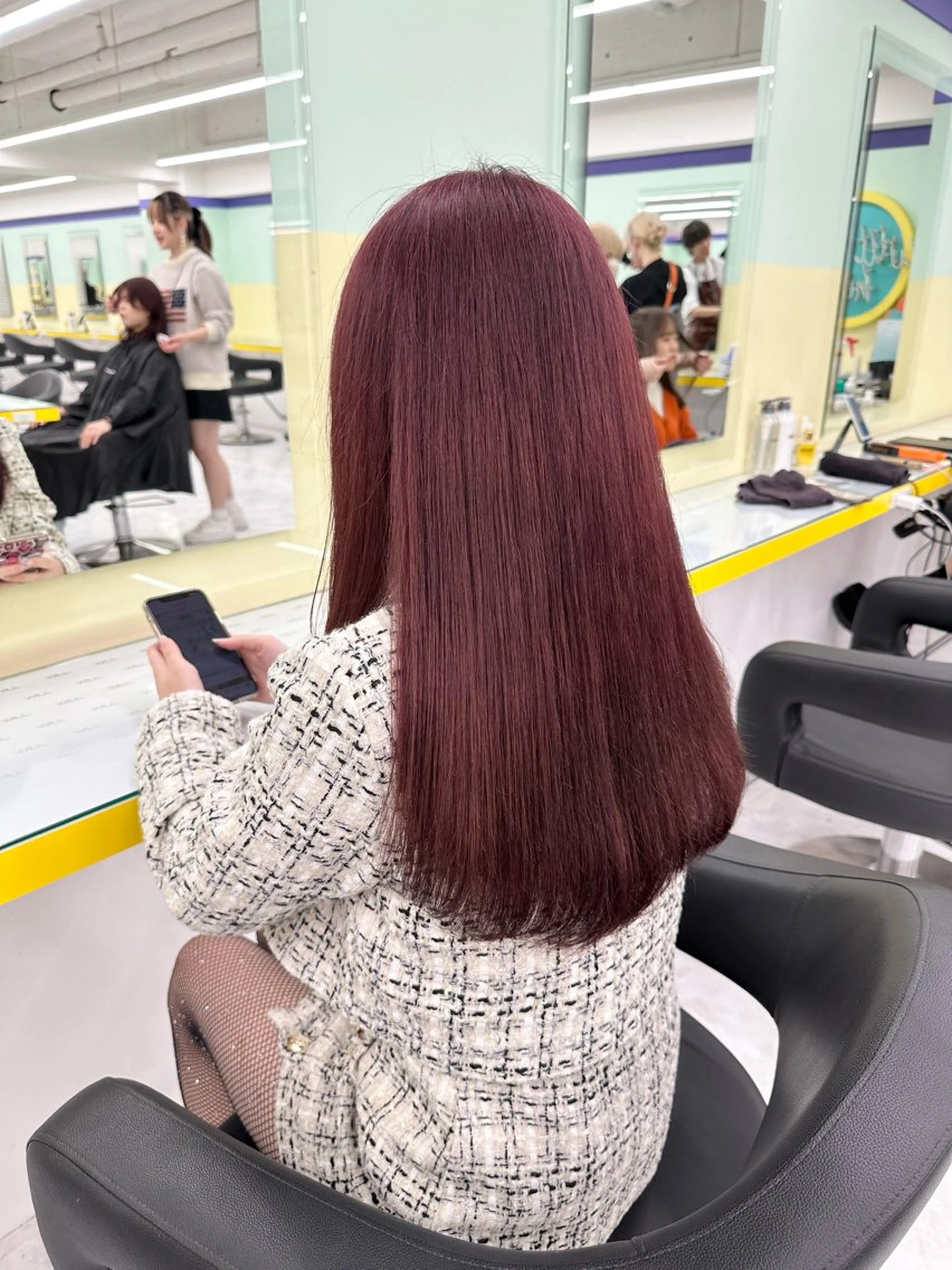 ロング 🍀yuria/ハイ トーン/ペールカラーのヘアスタイル