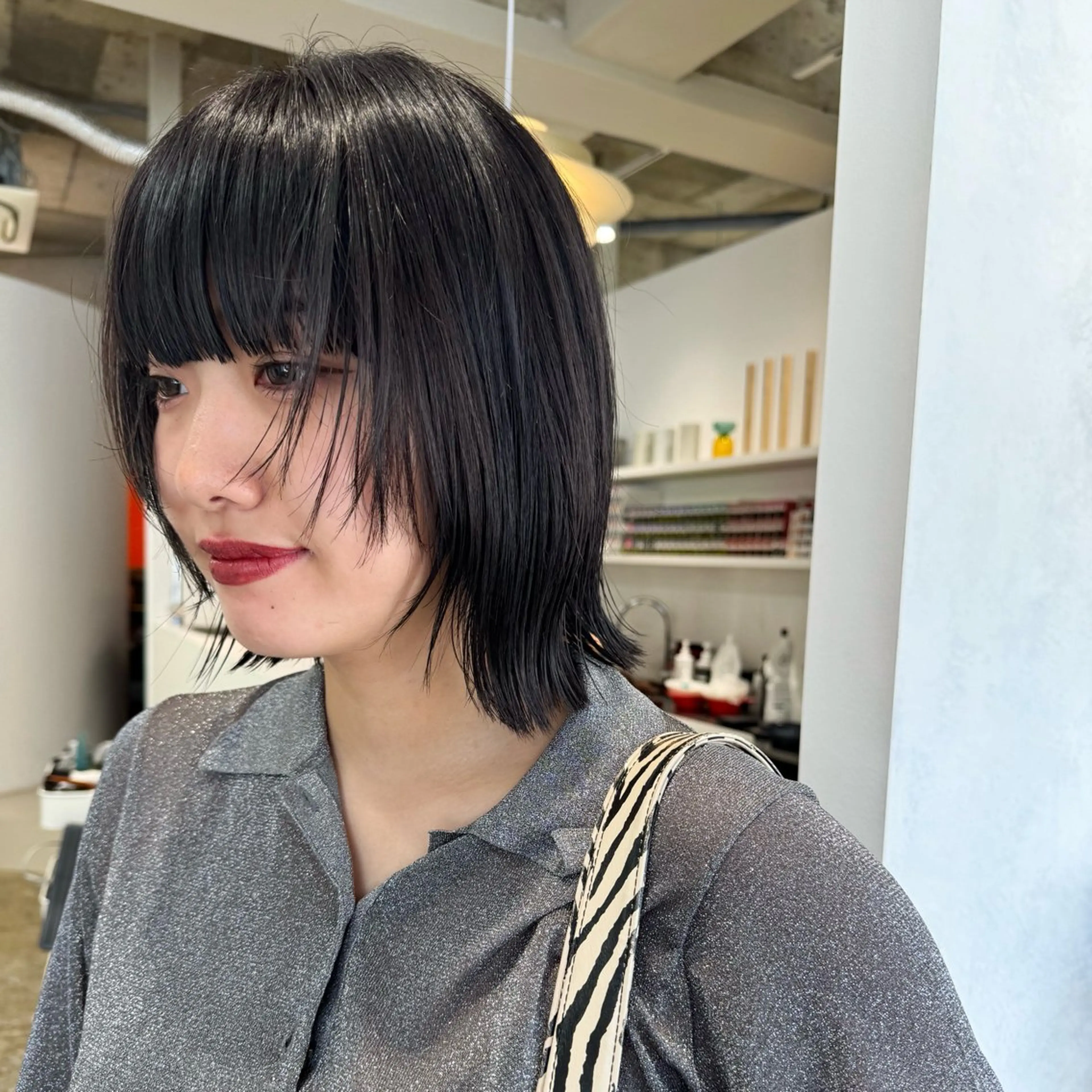 ショート カラー カット ヘアカラー トリートメント 可愛いパーマスタイル といえばISSEYのヘアスタイル