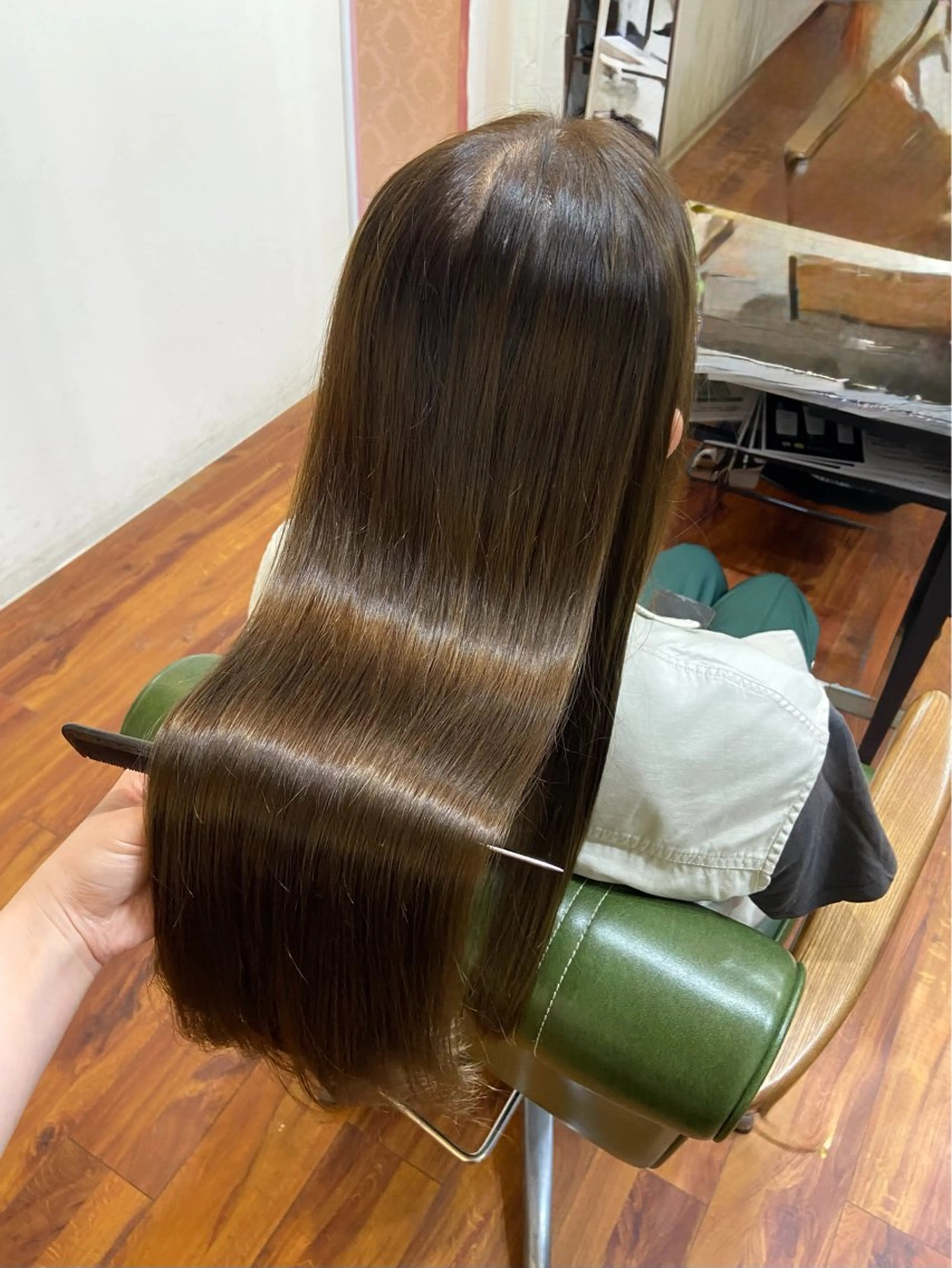 ロング カラー ブリーチ ブリーチなしカラー 髪質改善 ヘアカラー トリートメント 髪質改善/透明感 カラー/西川奈穂のヘアスタイル