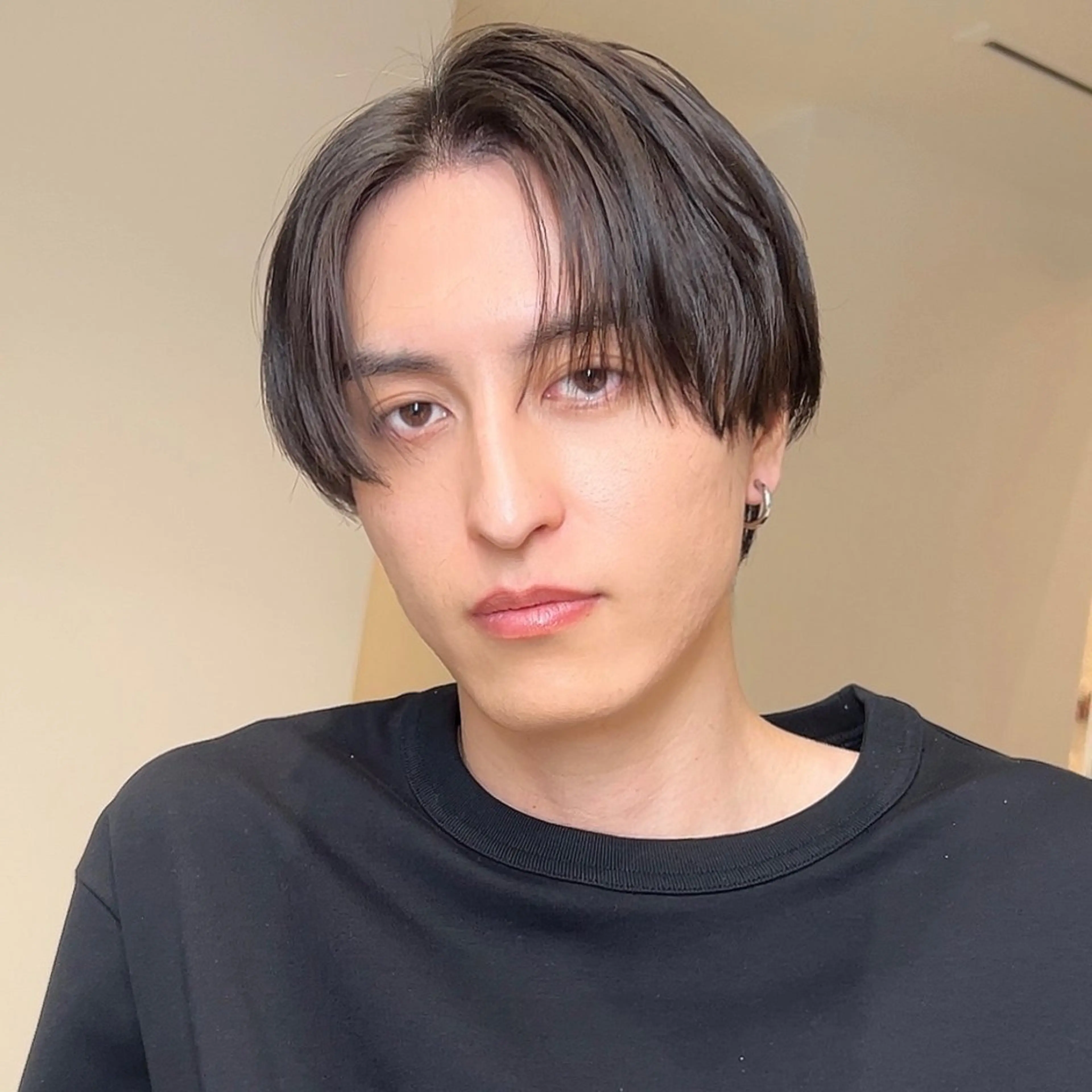 ミディアム パーマ メンズ カット 縮毛矯正 岡田大志🇰🇷 中/韓メンズヘアのヘアスタイル