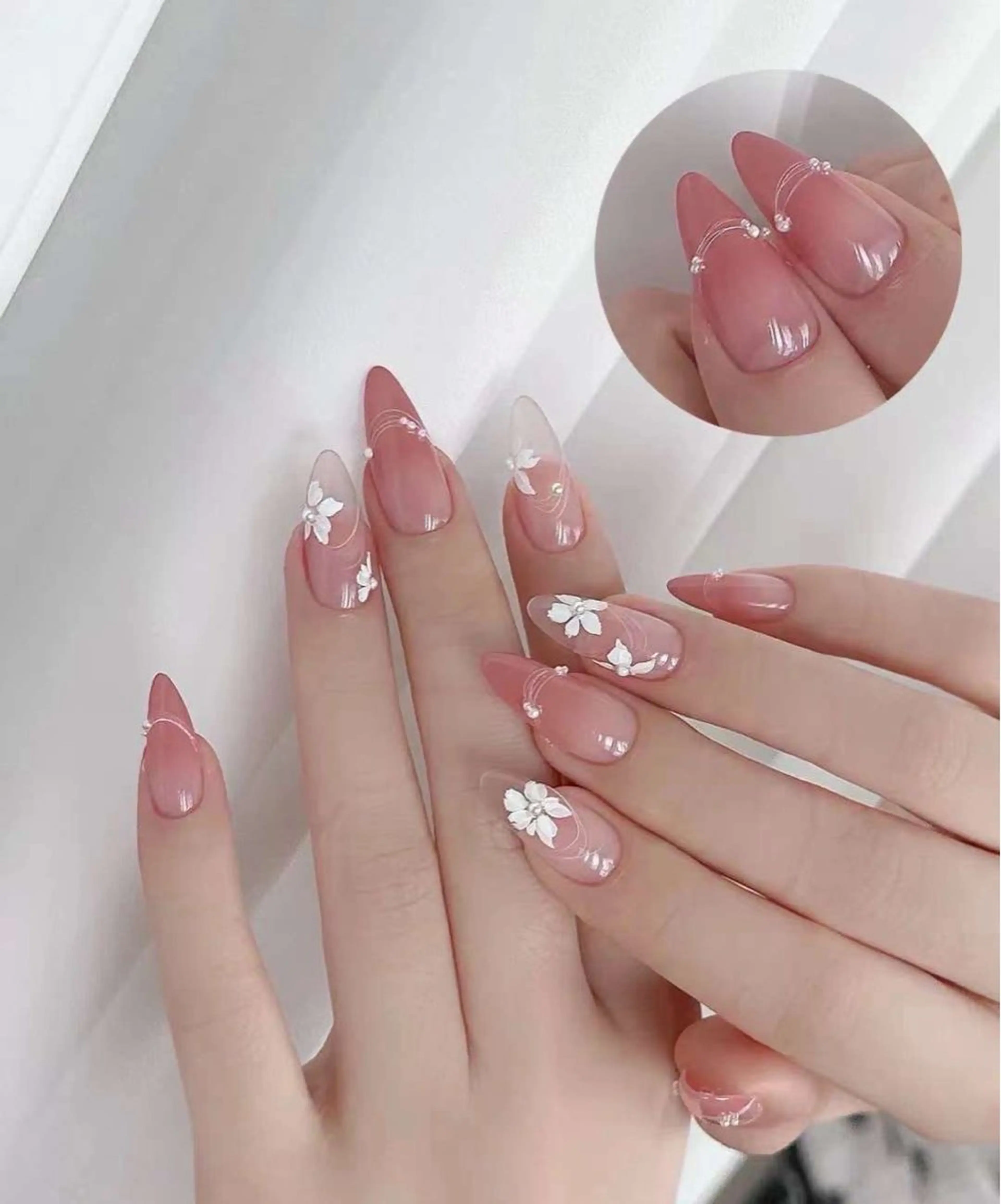 セミロング めぐみのネイルサロン スタッフ練習のネイルデザイン