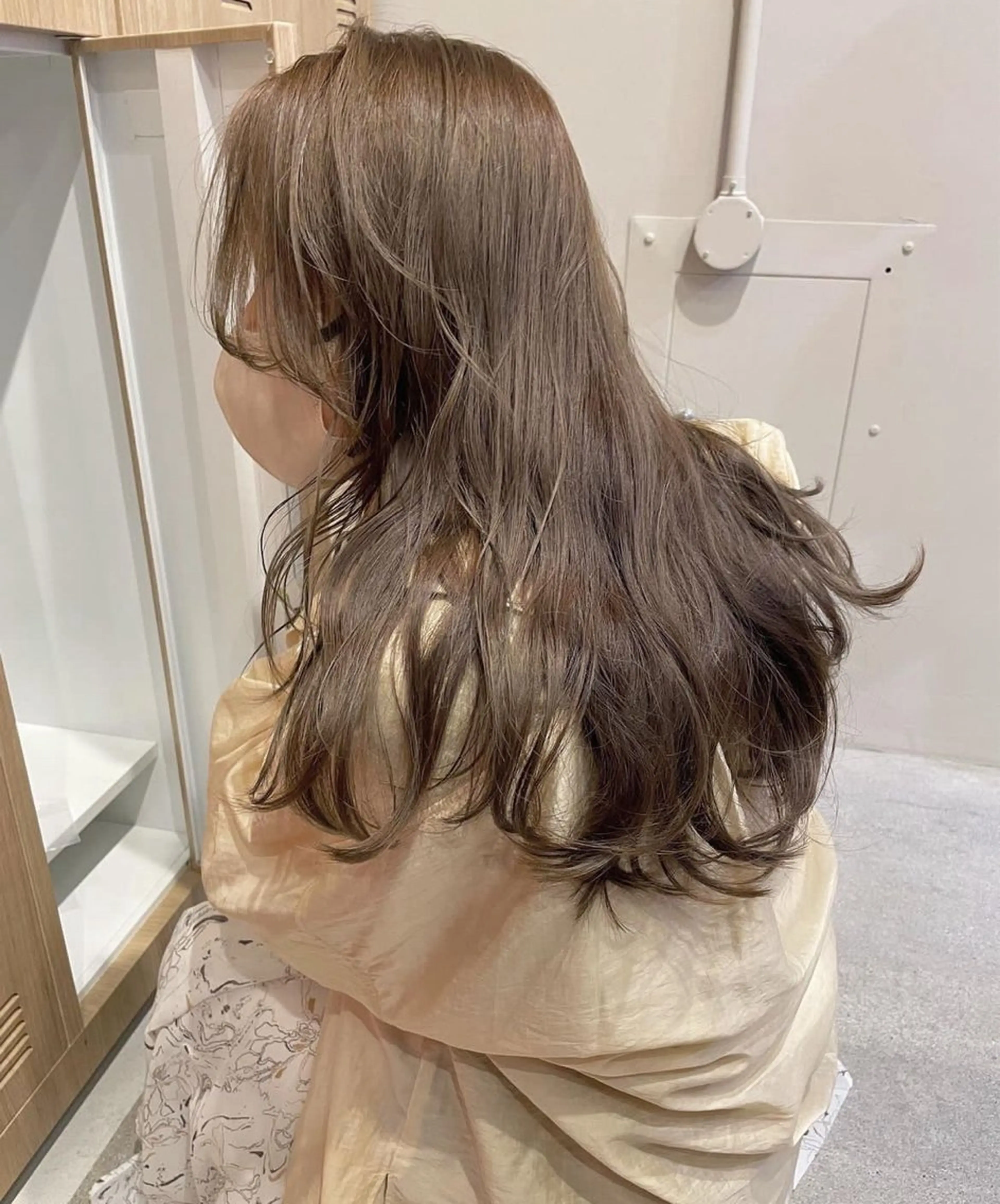 ロング カラー ヘアカラー トリートメント レイヤーカット🐩 透明感カラー モカのヘアスタイル