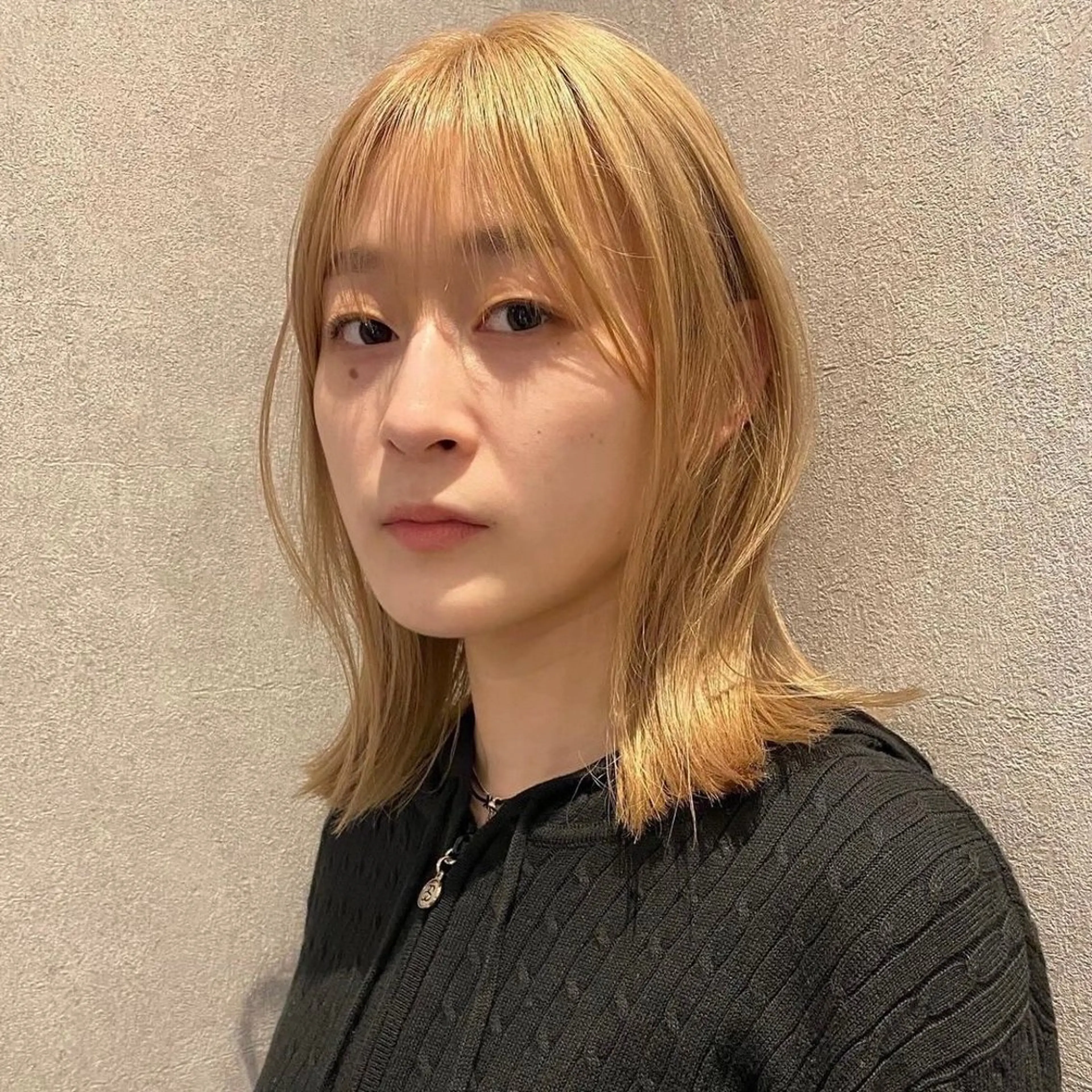 ミディアム カラー レイヤー/ショート 東実桜のヘアスタイル